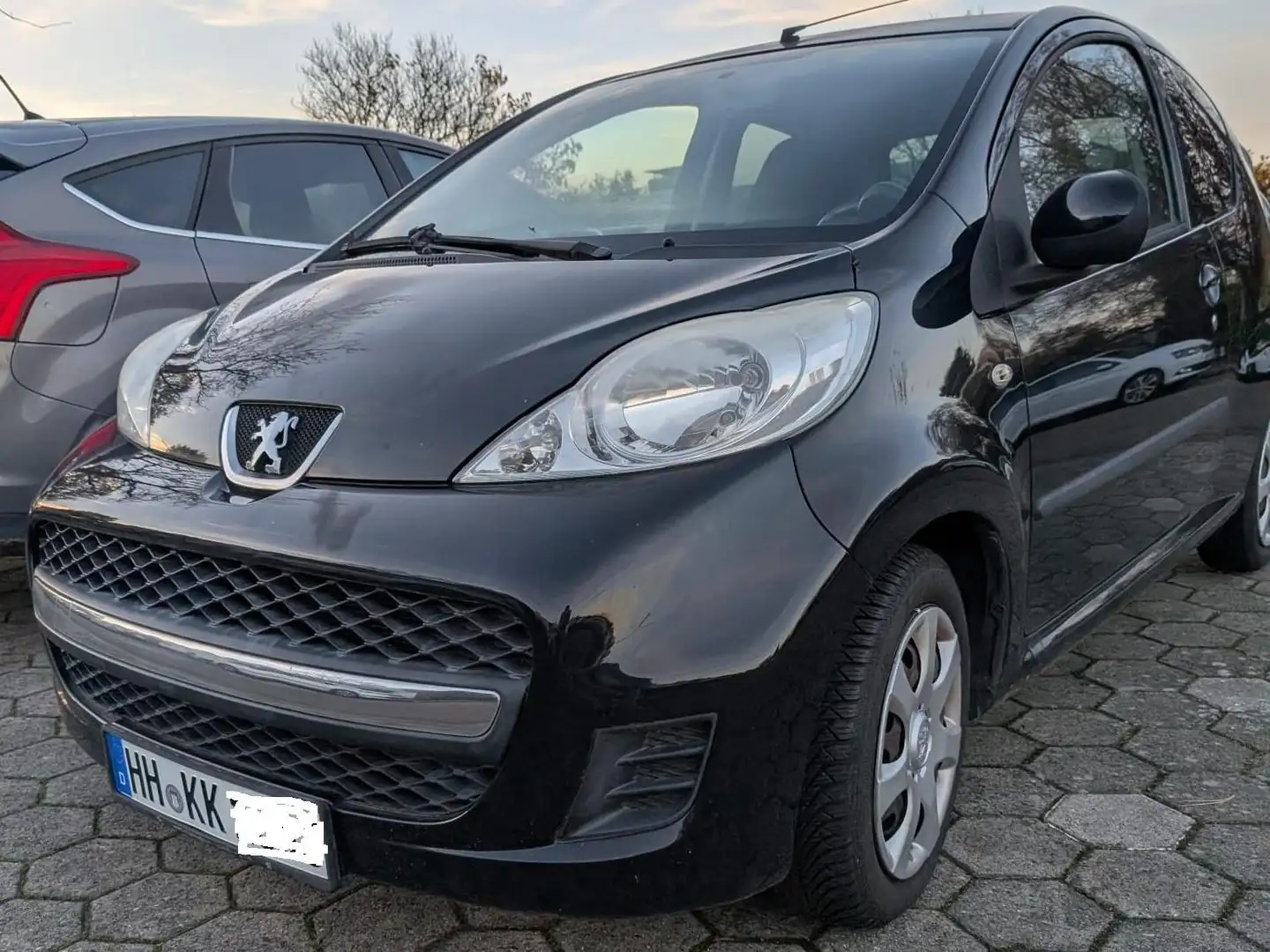Peugeot 107 107 3-Türer 70 Filou TÜV NEU ÖL NEU Schwarz - 1