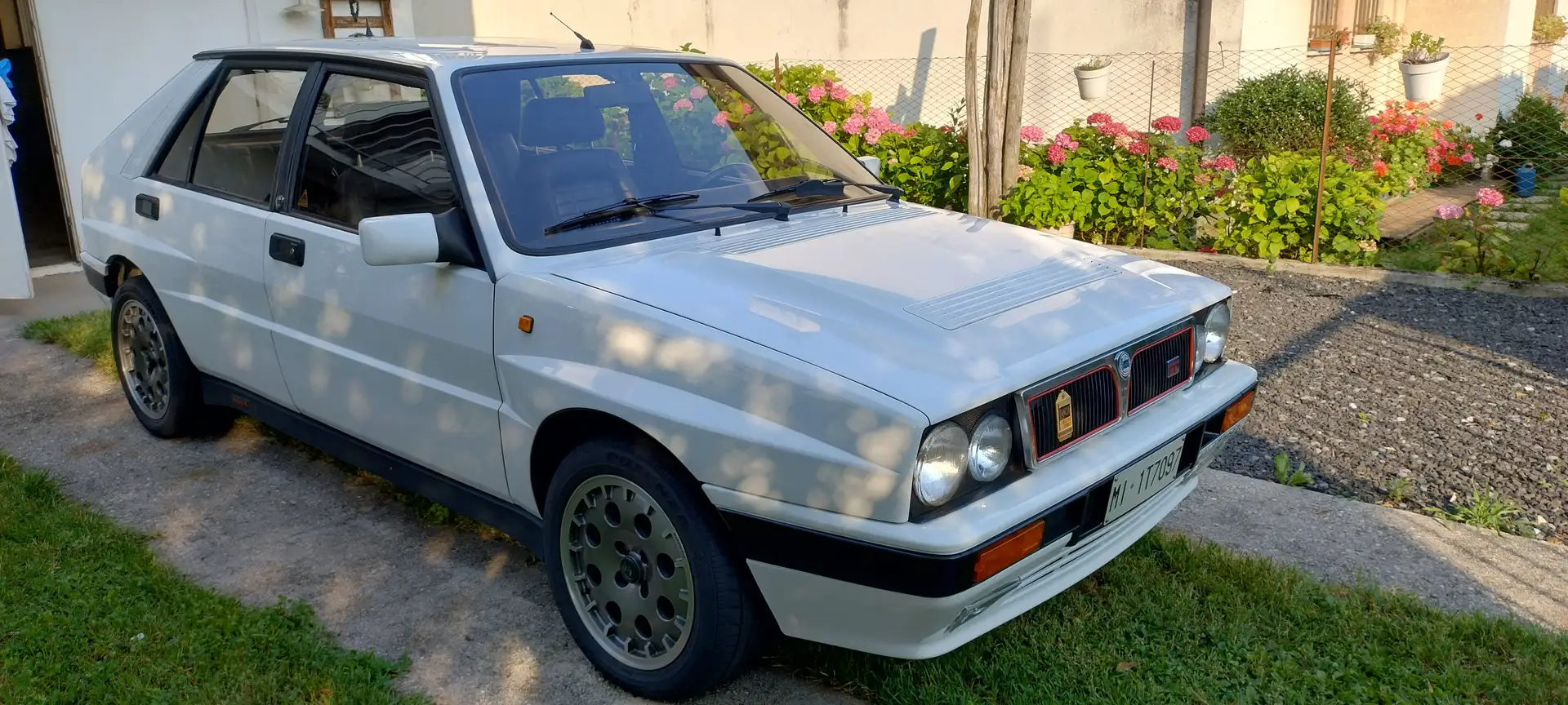 Lancia Delta Delta 2.0 16v HF Integrale Weiß - 1