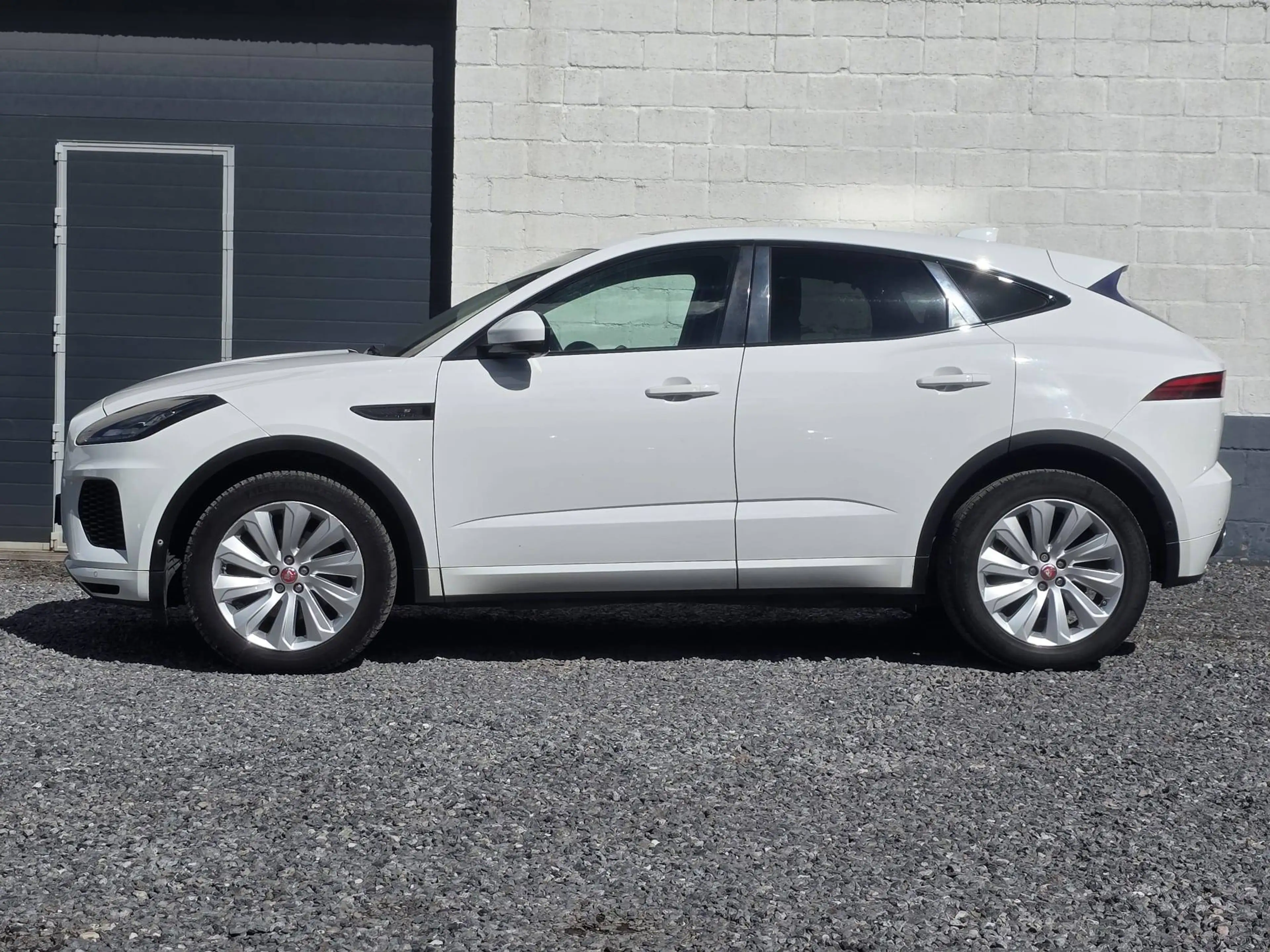 Jaguar E-Pace R-DYNAMIC * PANO * MERIDIAN — photo 5