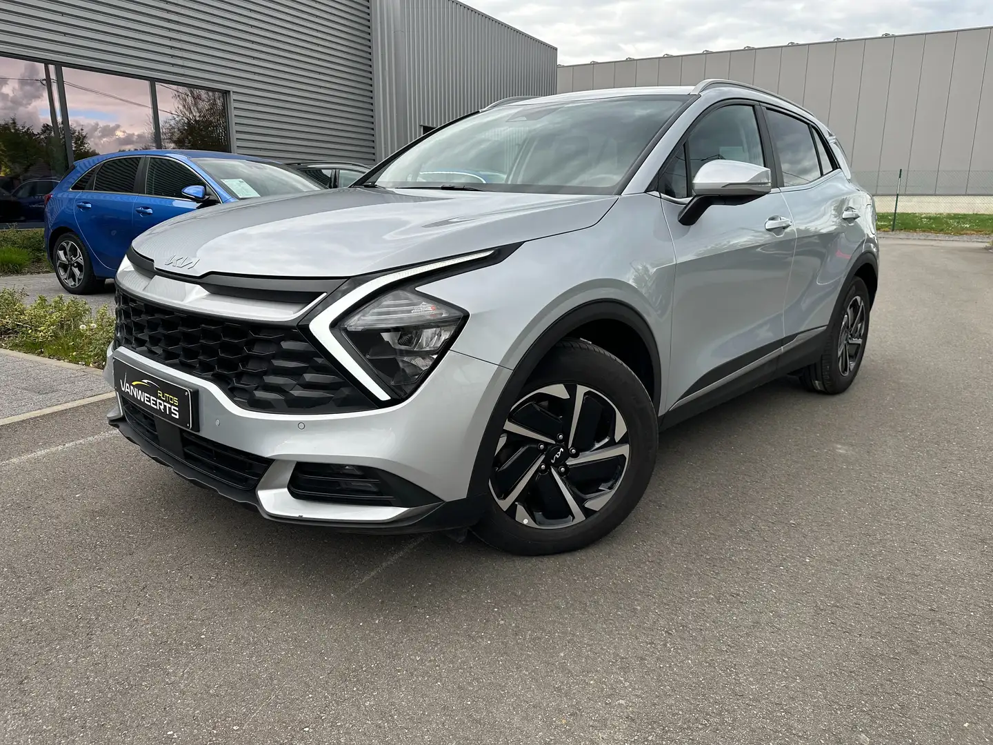 Kia Sportage 1.6 T-GDi HEV Pulse, CARPLAY /CAMERA /ACC /KEYLESS Argent - 1