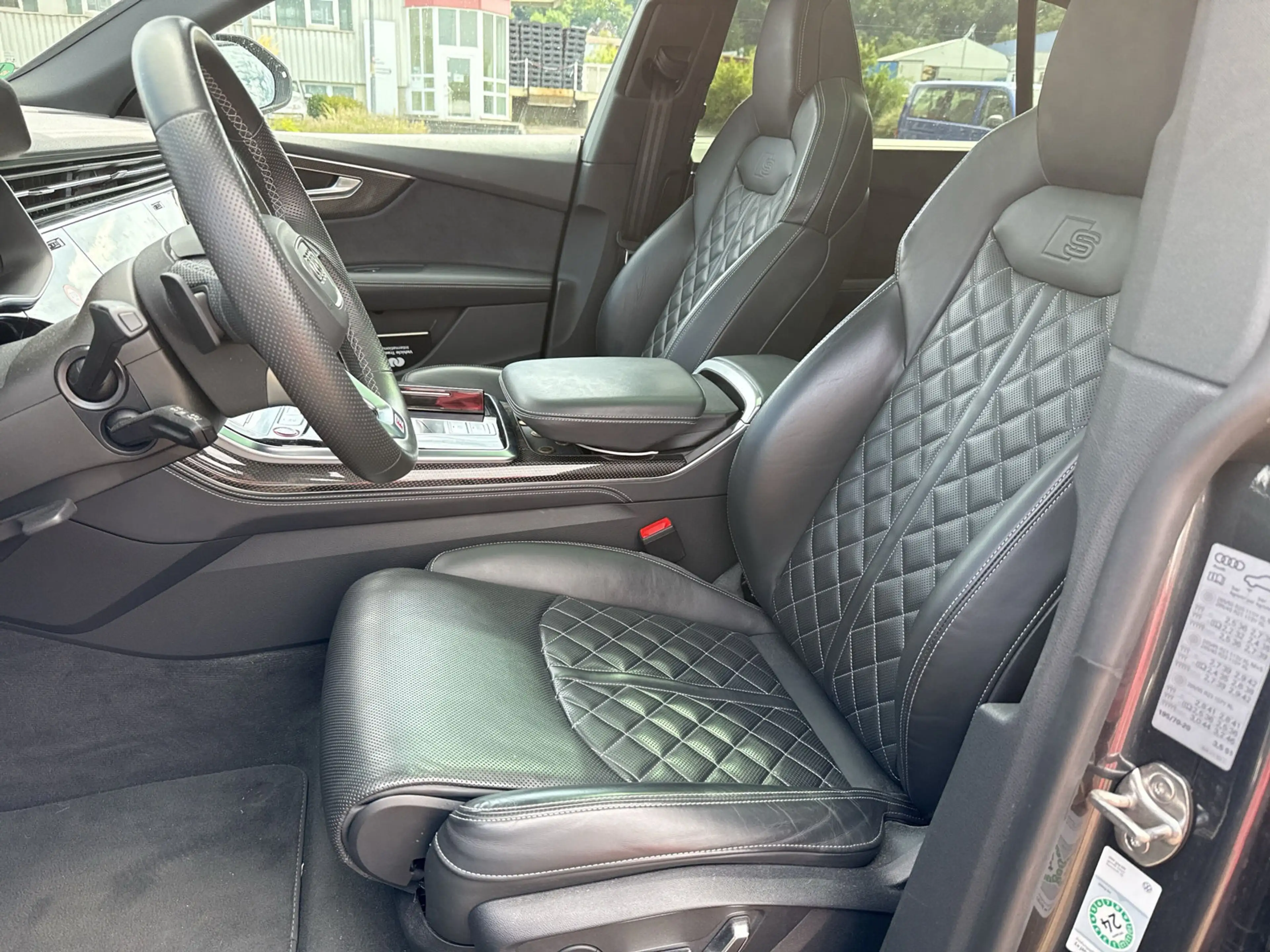 Audi SQ8 TFSI V8 MATRIX PANO B&O STANDHZG AHK 23" — photo 9