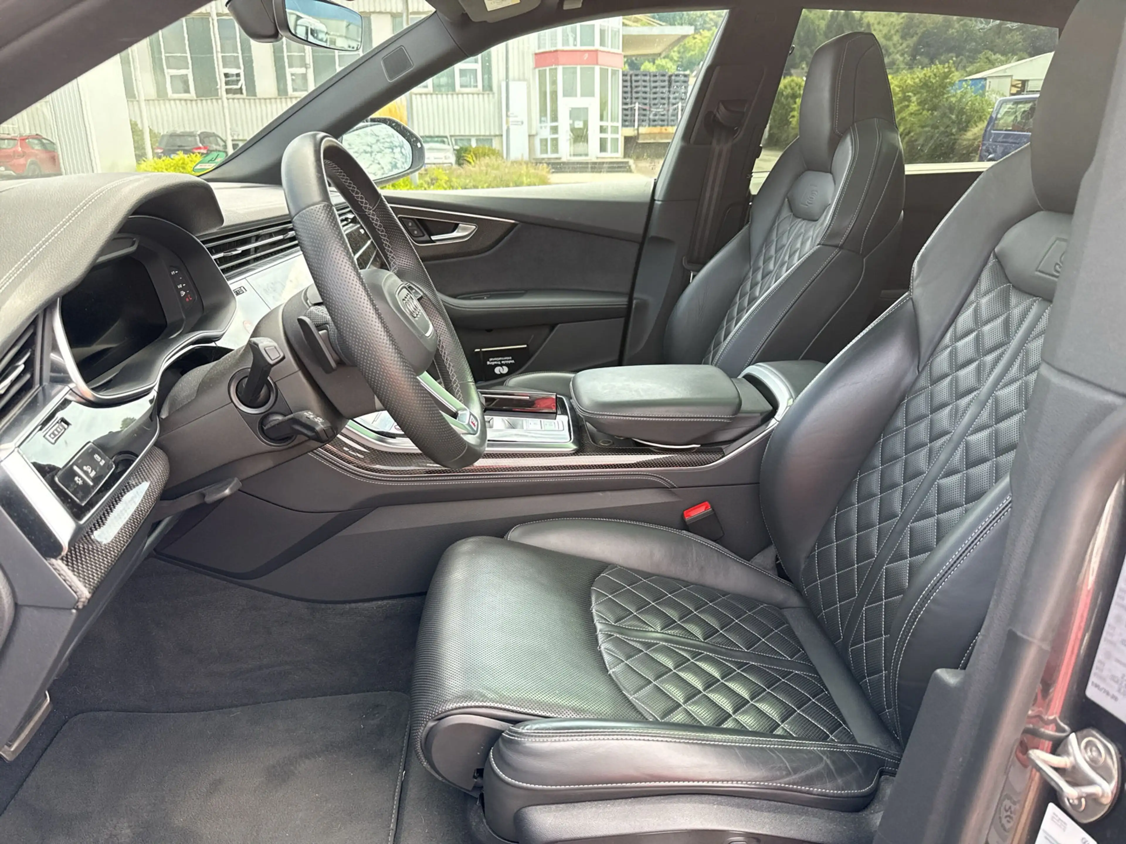 Audi SQ8 TFSI V8 MATRIX PANO B&O STANDHZG AHK 23" — photo 10