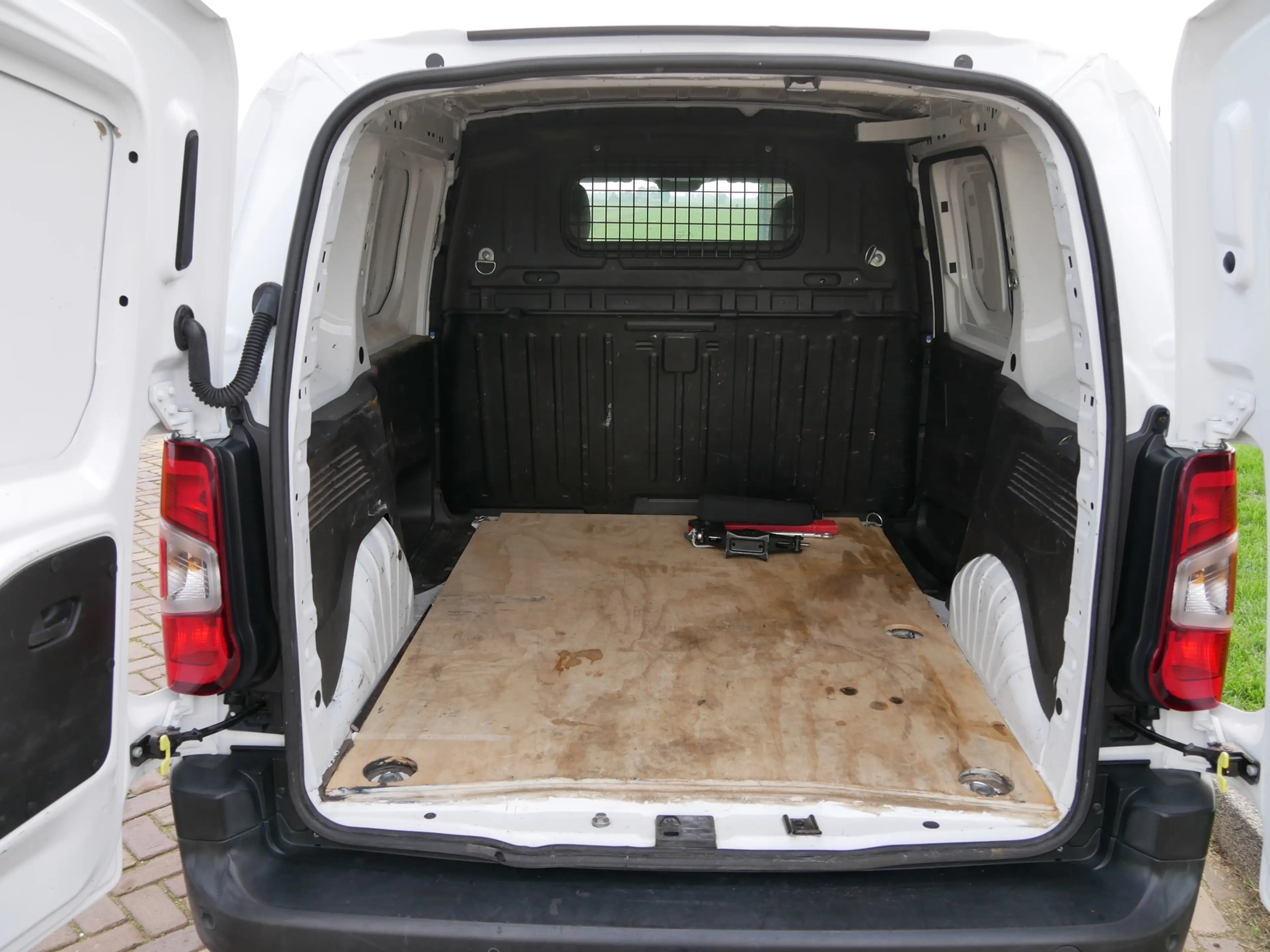 Peugeot Partner 1.5 BlueHDI Premium 73kW| AC | 5999 EX BTW — photo 10