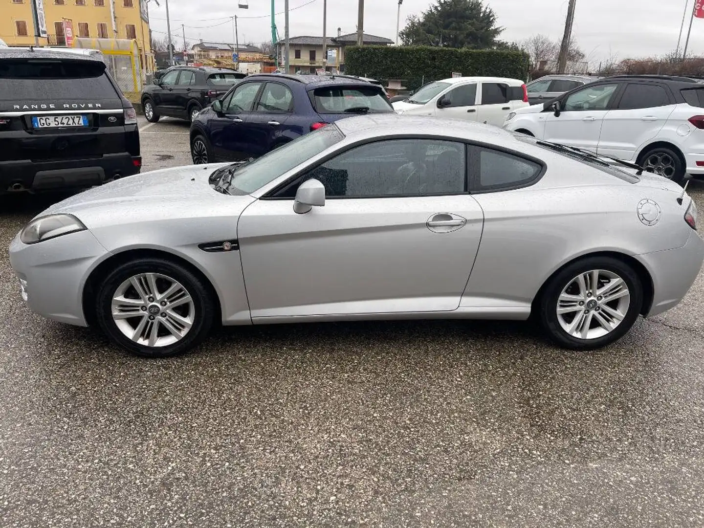 Hyundai Coupe Coupe 1.6 Active Solo 120.000KM Silber - 1