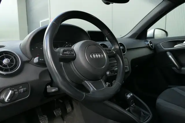 Audi A1 view 4