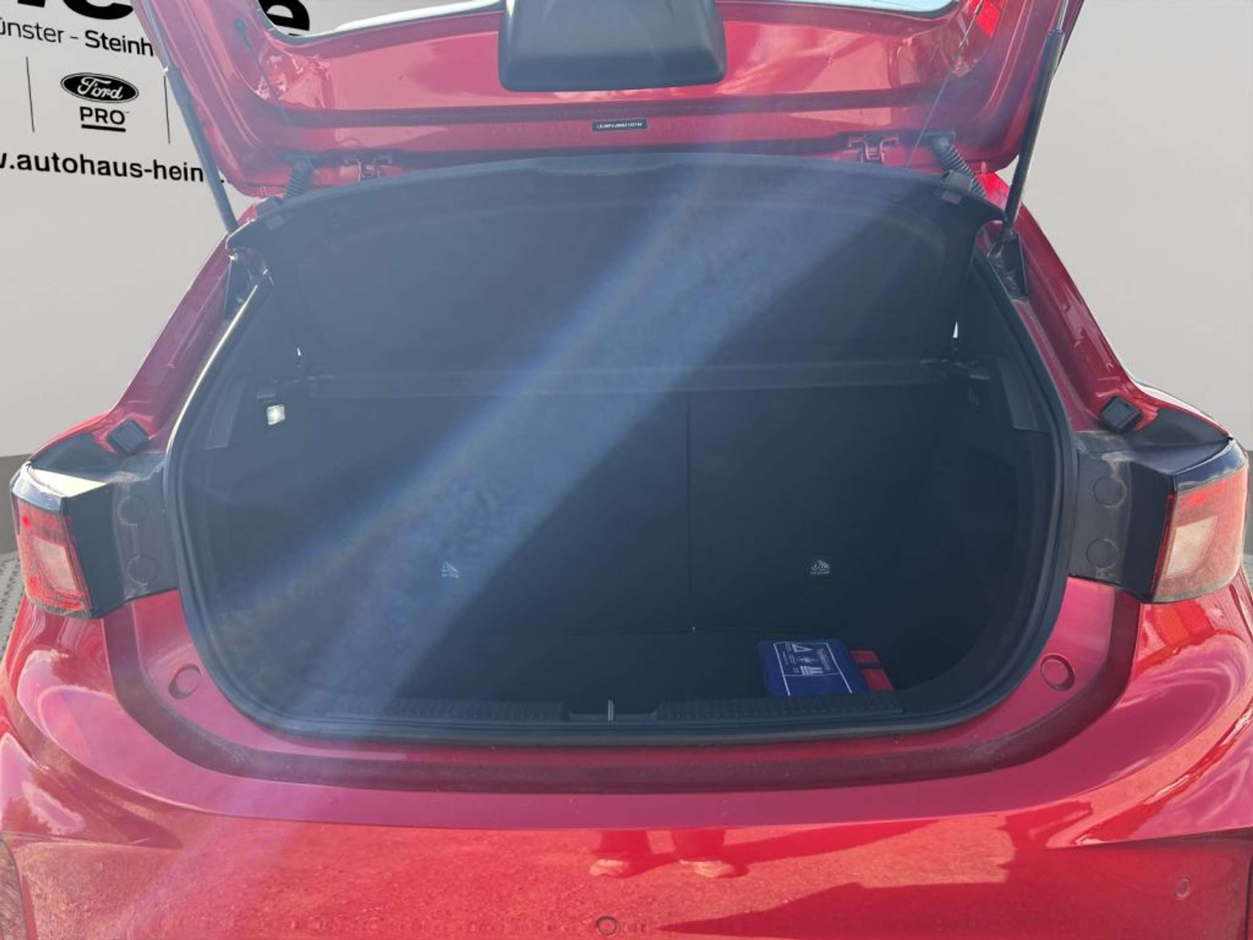 Fahrzeugabbildung MG MG3 COM *KLIMA *ACC *CAR-PLAY *FCW - mit KI generiert/bearbeitet
