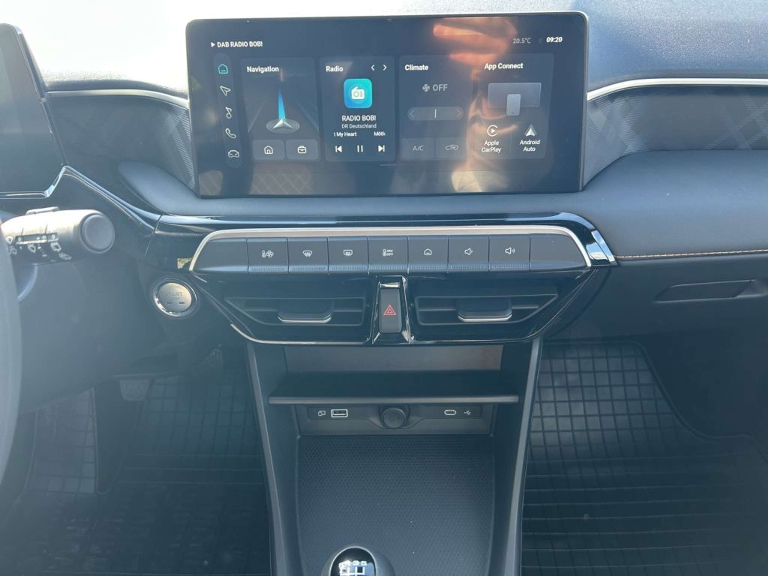 Fahrzeugabbildung MG MG3 COM *KLIMA *ACC *CAR-PLAY *FCW - mit KI generiert/bearbeitet