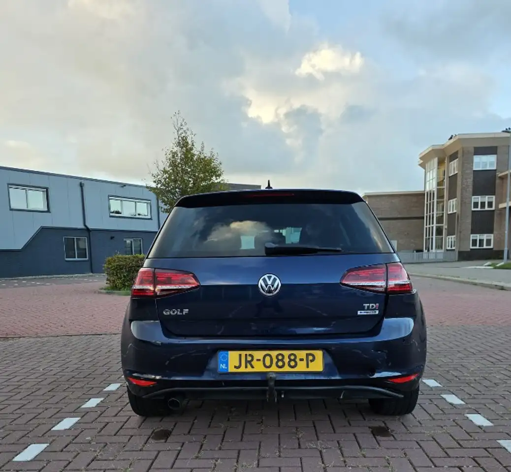 Volkswagen Golf 1.6 TDI Con. Ser. 7 traps automaat — photo 1 of 19