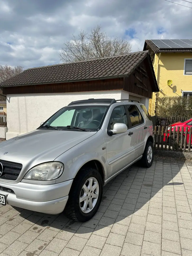 Mercedes-Benz ML 430 V8  lpg  TÜV bis  12.2025. 273 ps - 2