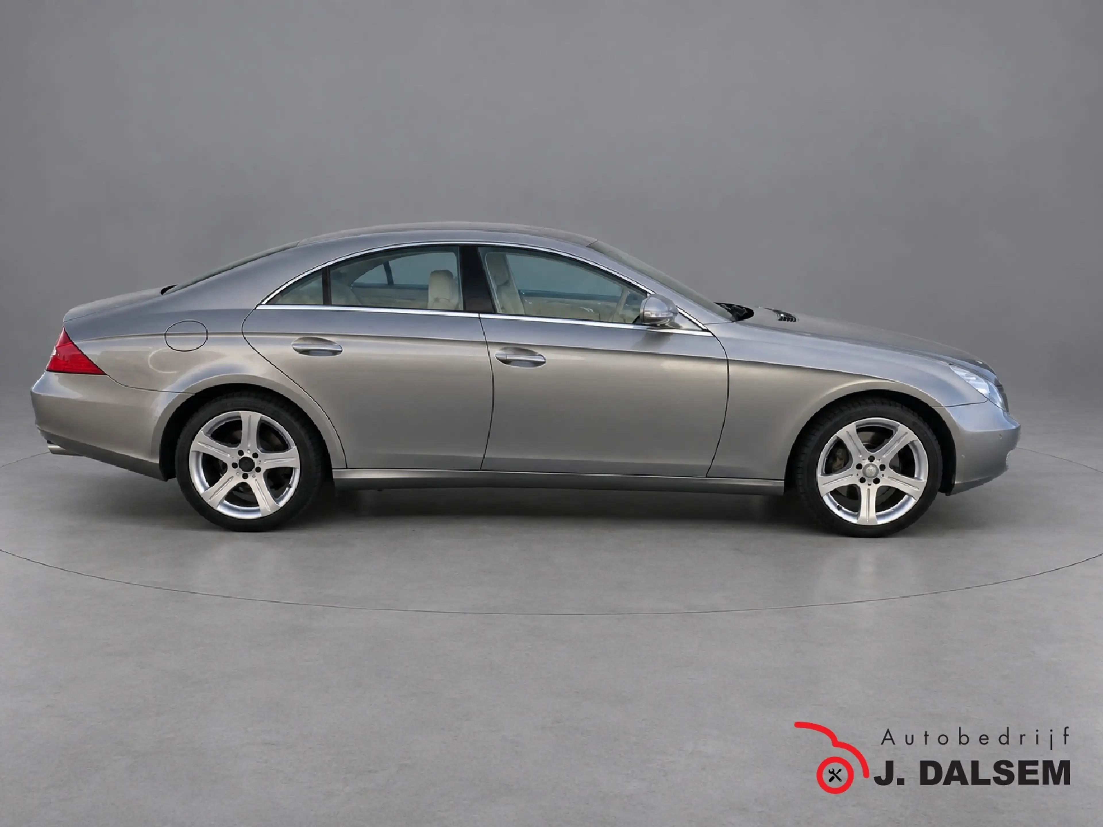 Mercedes-Benz CLS 350 CGI Prestige — photo 4