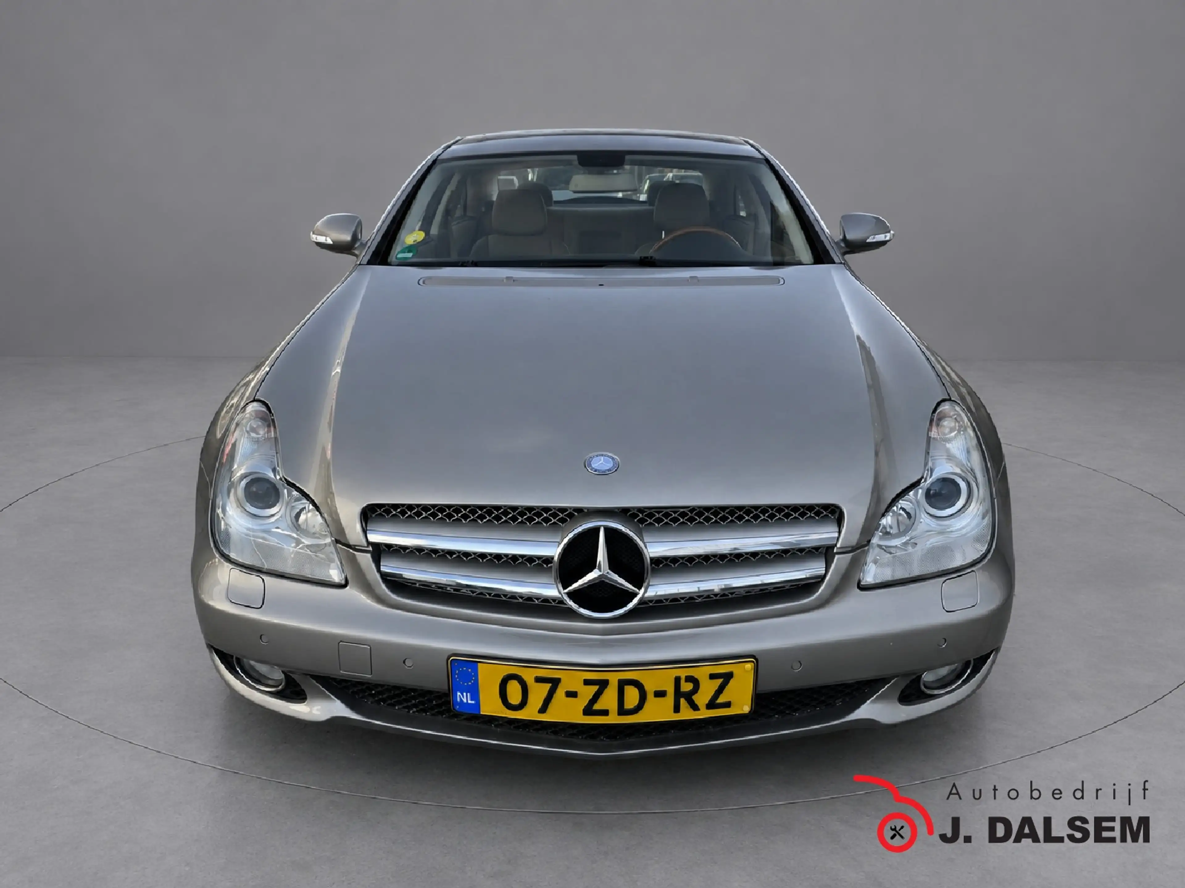Mercedes-Benz CLS 350 CGI Prestige — photo 2