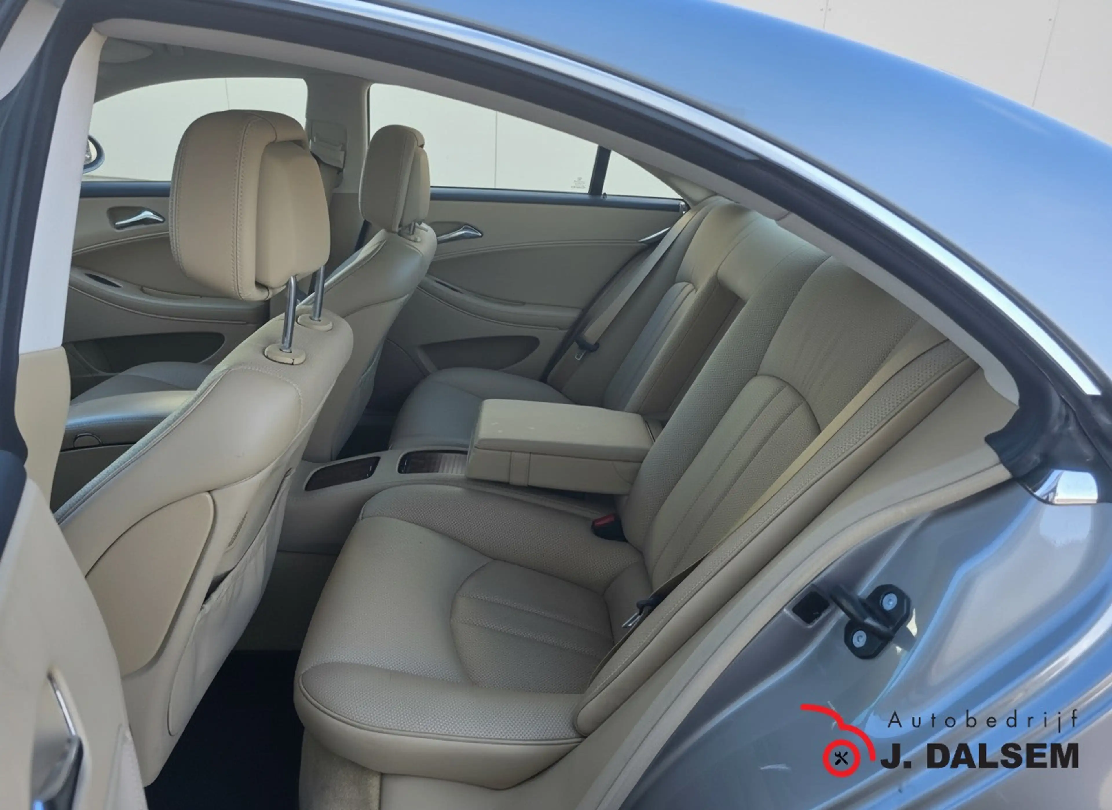 Mercedes-Benz CLS 350 CGI Prestige — photo 10