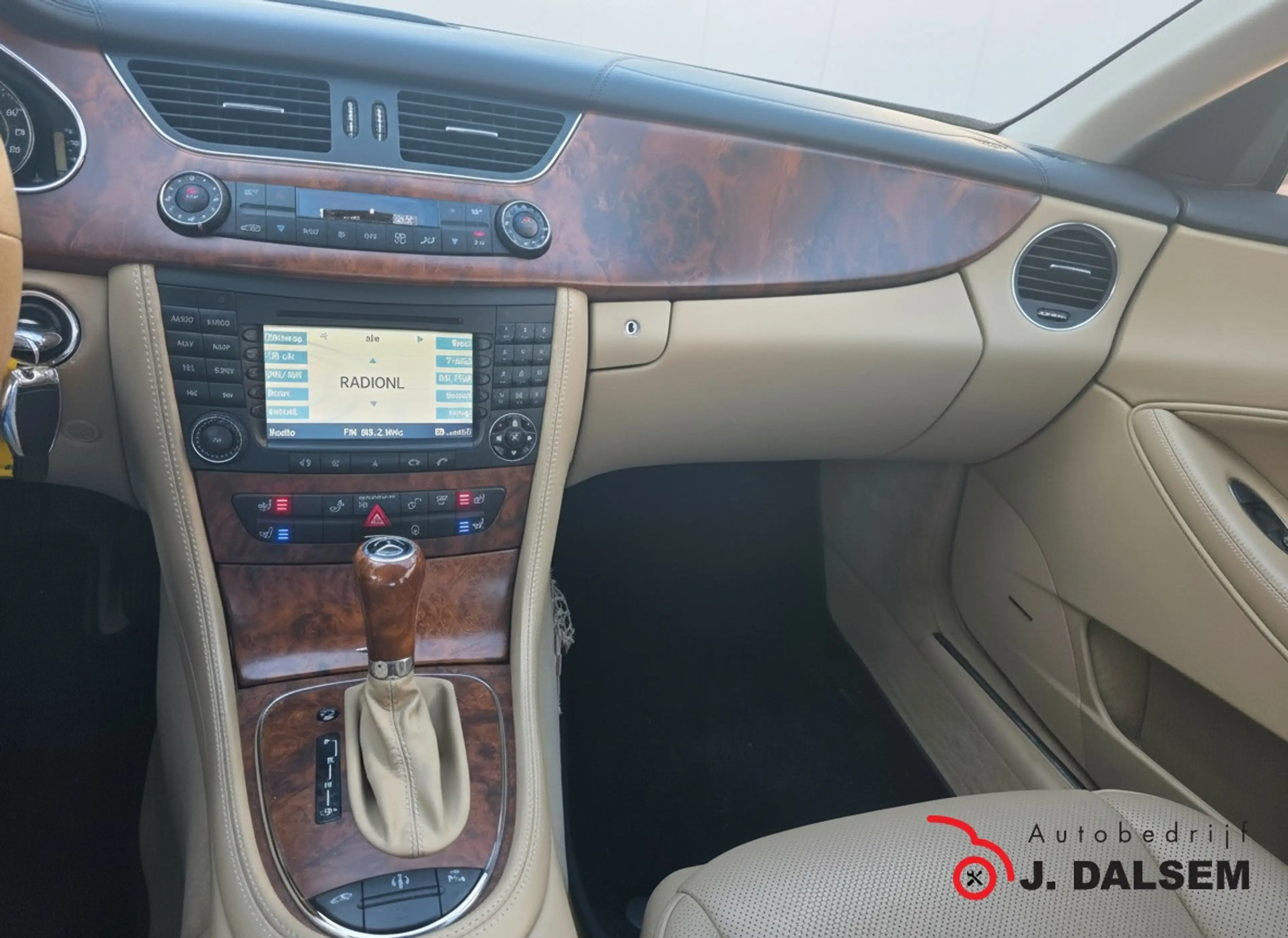 Mercedes-Benz CLS 350 CGI Prestige — photo 17