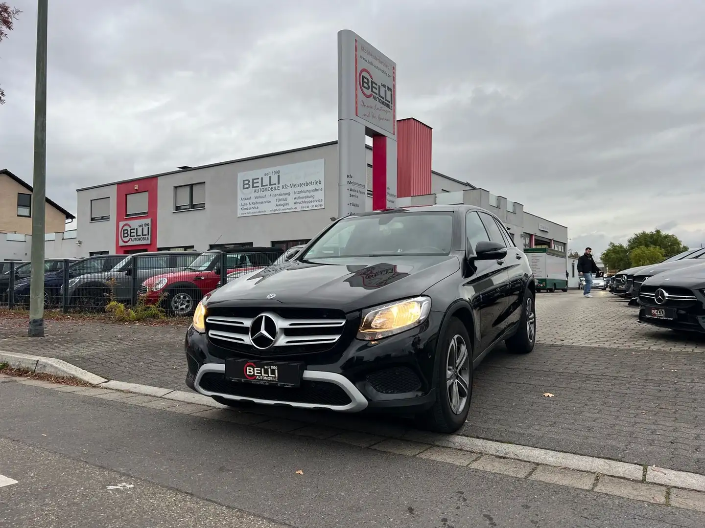 Mercedes-Benz GLC 220 d 4Matic FINANZIERUNG Schwarz - 1