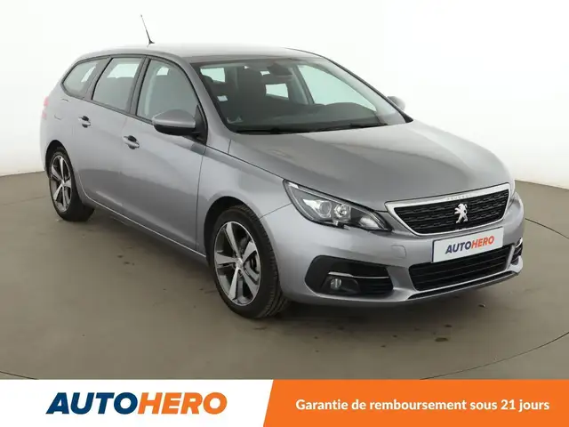 Peugeot 308 view 8