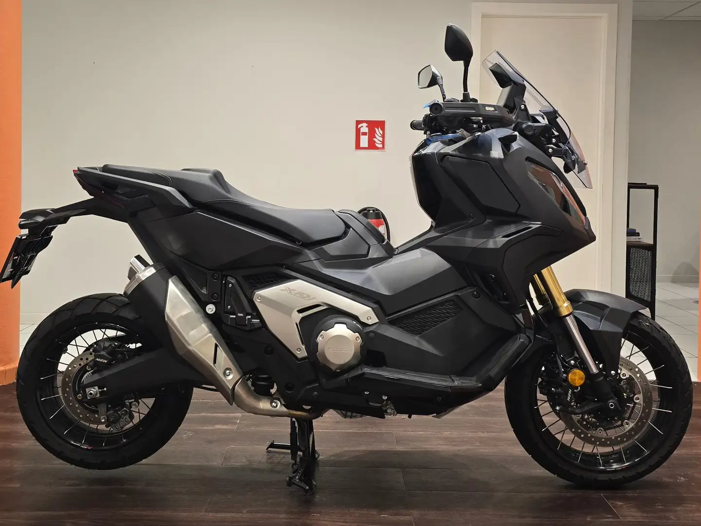 Honda X-ADV 750 - 1