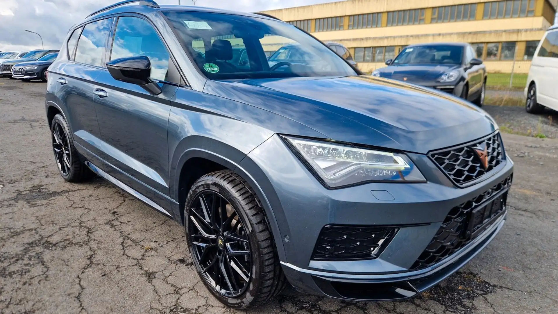 CUPRA Ateca 4Drive LED Digital Navi 360* ACC Grau - 2