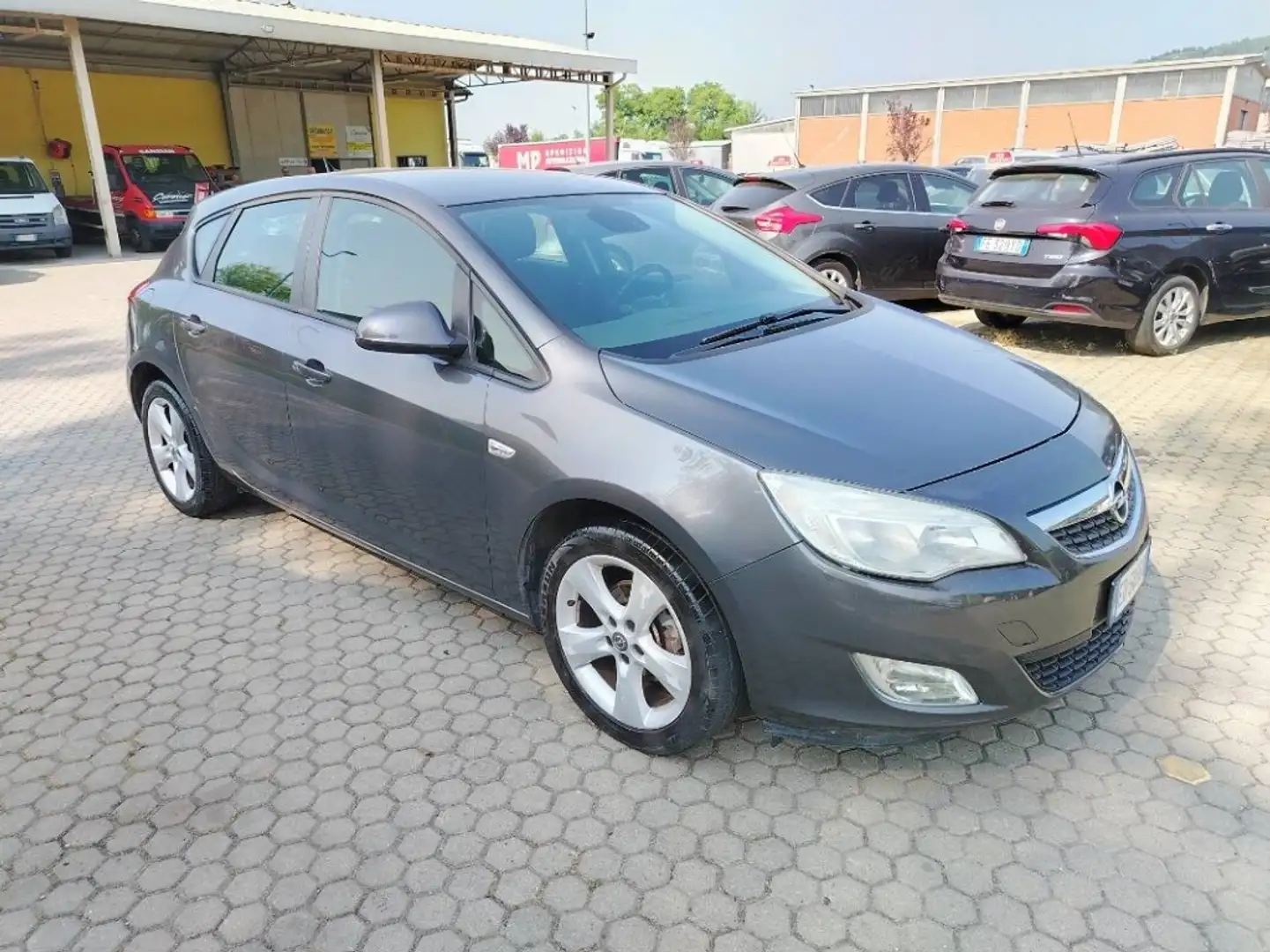 Opel Astra 1.4 Cosmo 100cv Gris - 2