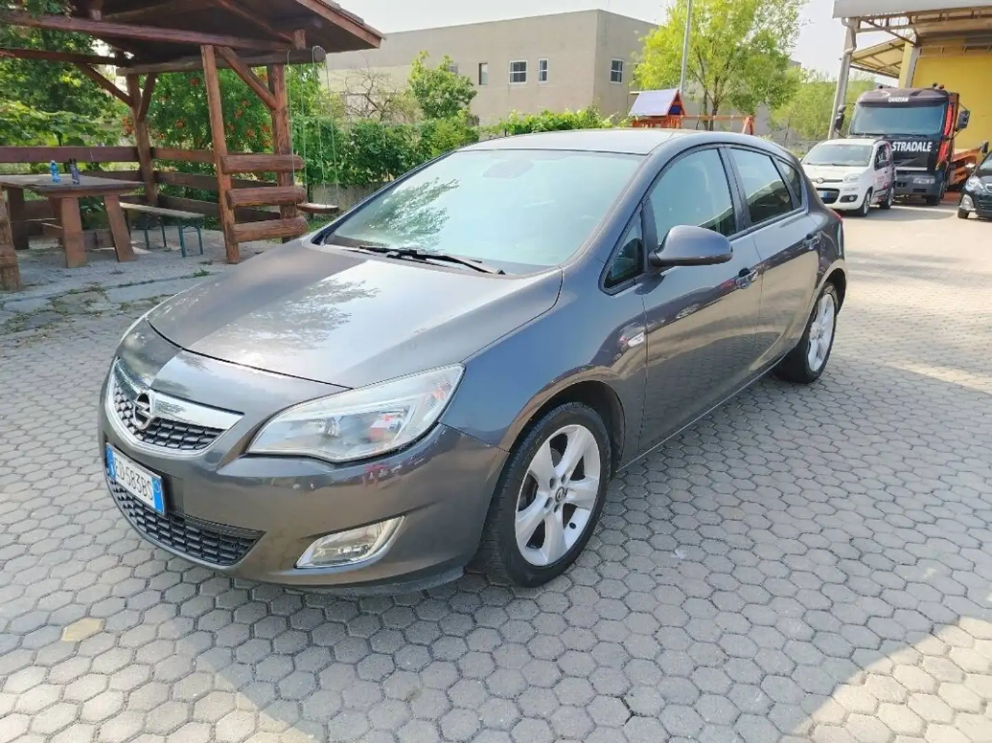 Opel Astra 1.4 Cosmo 100cv Gris - 1
