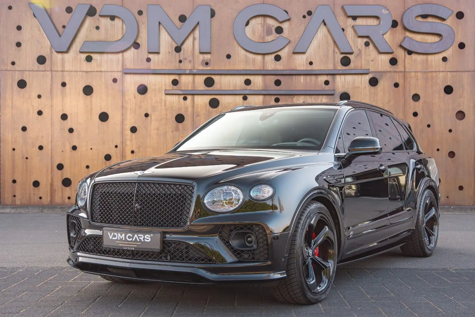 Bentley Bentayga V8 S *7SEAT*CARBON*NAIM*MASSAGE*TOURING Чорний - 1