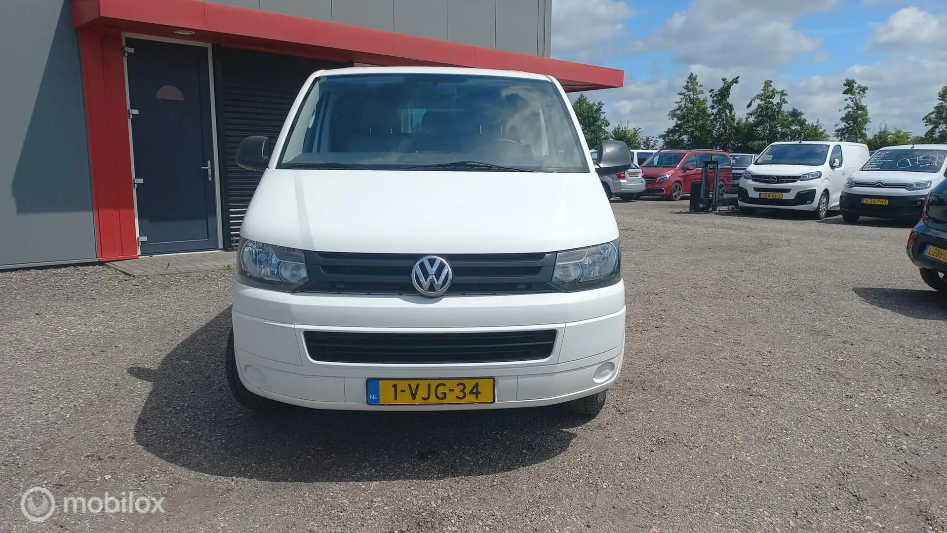 Volkswagen T5 Transporter 2.0 TDI L1H1 T800 DC Budgetline/MARGEBUS/AIRCO/CRU Bílá - 2
