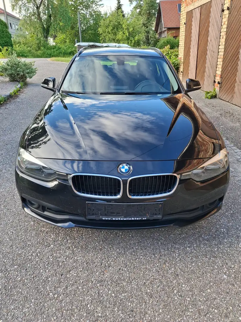 BMW 318 318d Touring Aut. Schwarz - 2