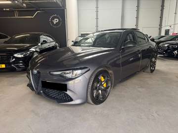 Giulia Veloce Q4 /211 CV /19/PANO/CAMERA/CUIR/VOLL