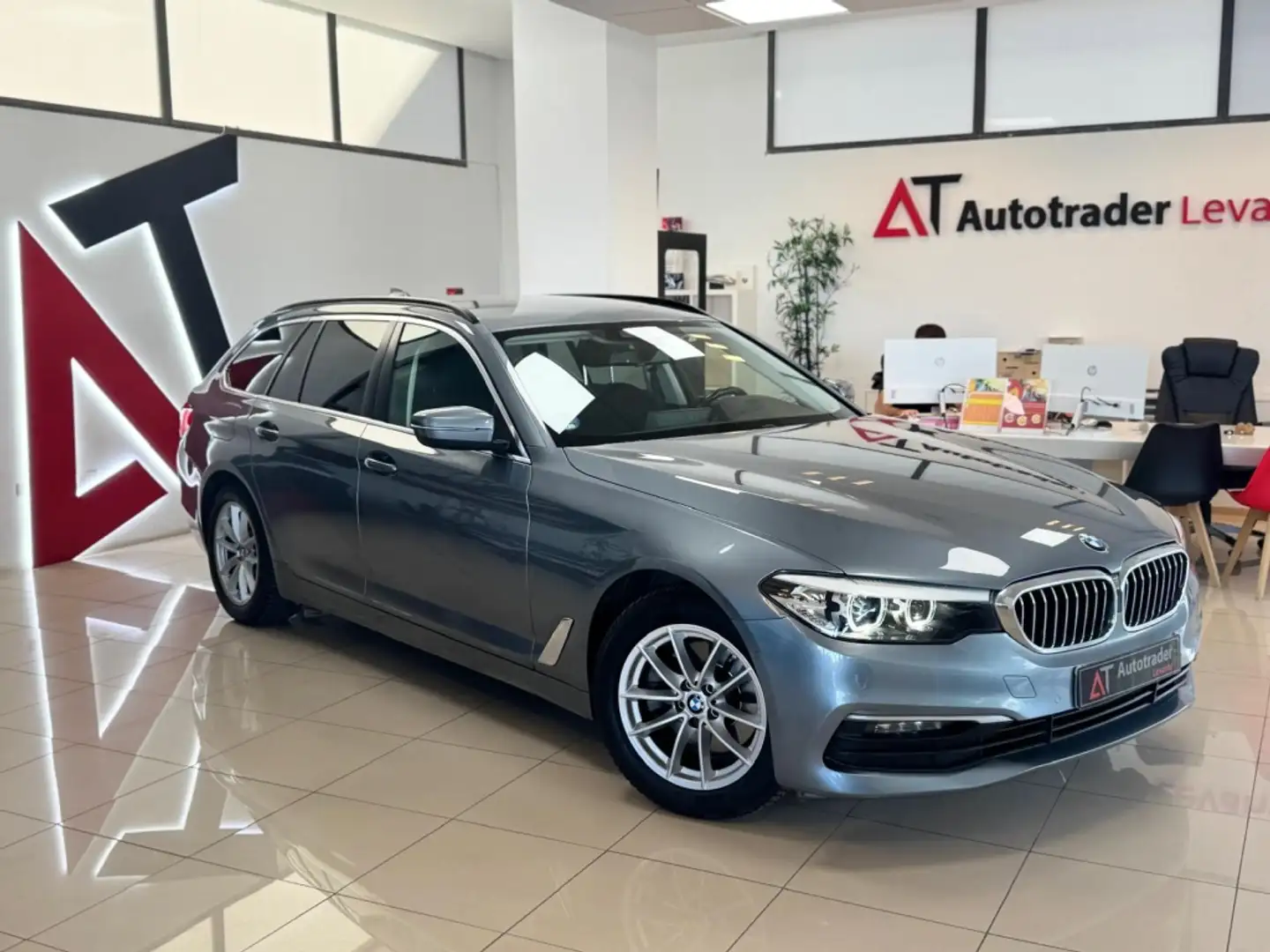BMW 520 520dA Touring Azul - 1