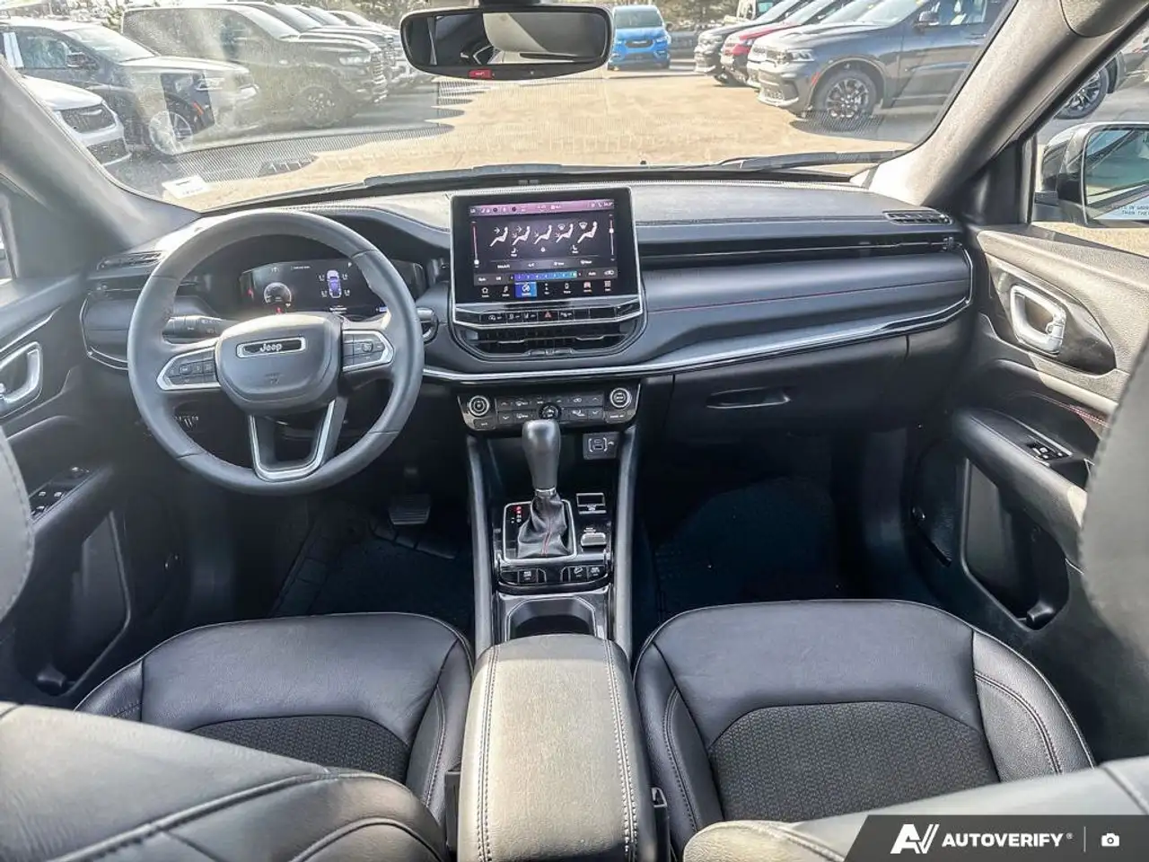 Jeep Compass снимка Jeep Compass