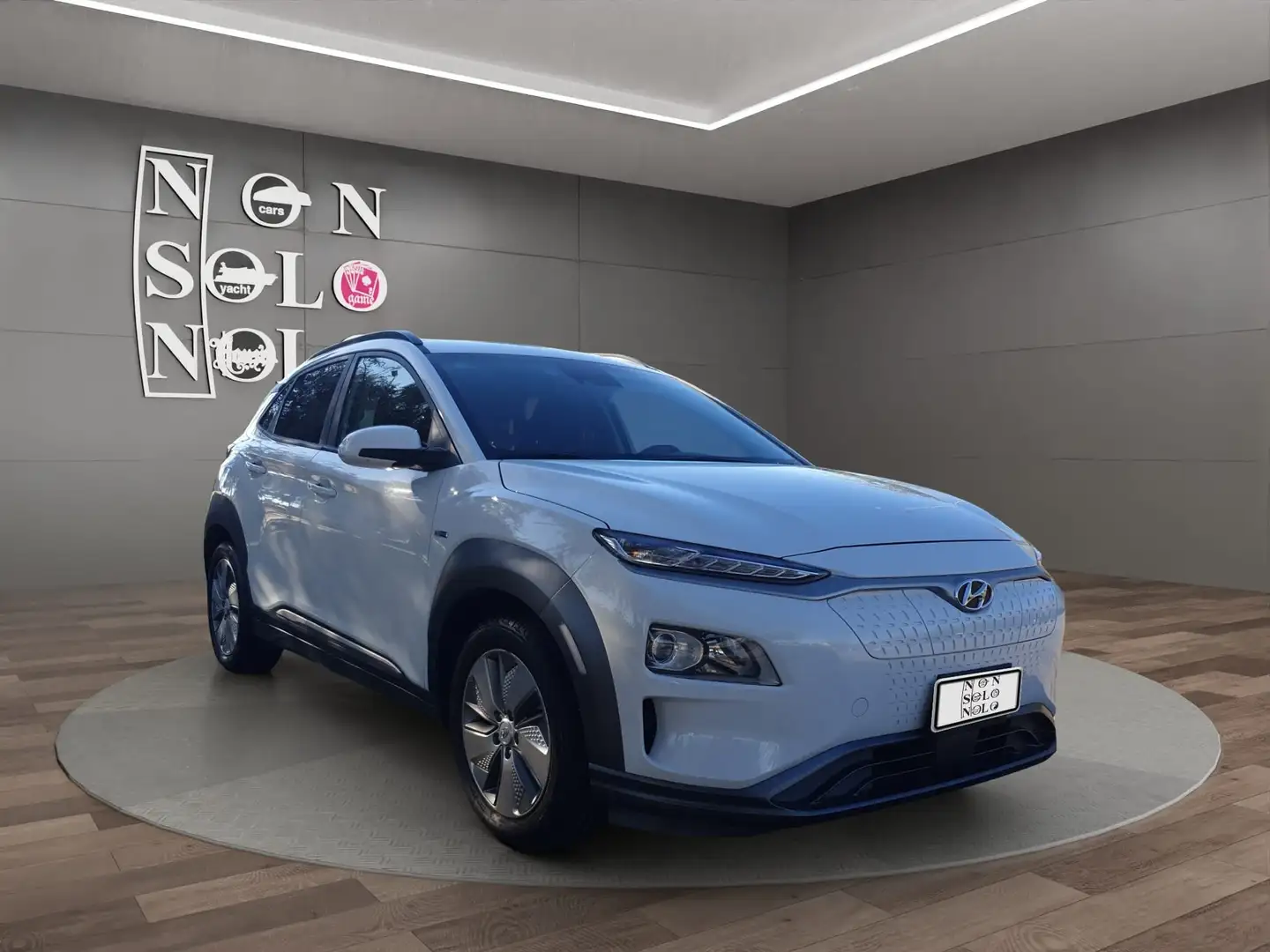 Hyundai KONA Kona Electric I 2018 39 kWh EV Xprime Safety Pack Weiß - 2
