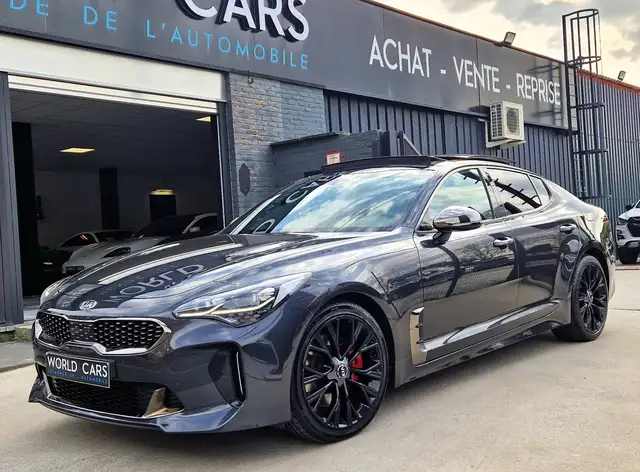 Kia Stinger 2.0 T-GDi GT Line ISG - BOITE AUTO - TOIT PANO - CUIR NOIR - TOUTES ASSISTANCES - CAMERA 360 - FULL FULL OPTIONS