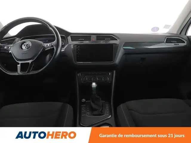 Volkswagen Tiguan view 12