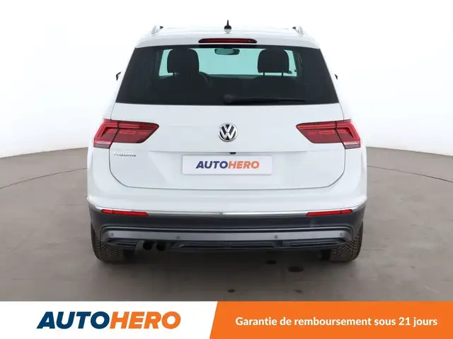 Volkswagen Tiguan view 5