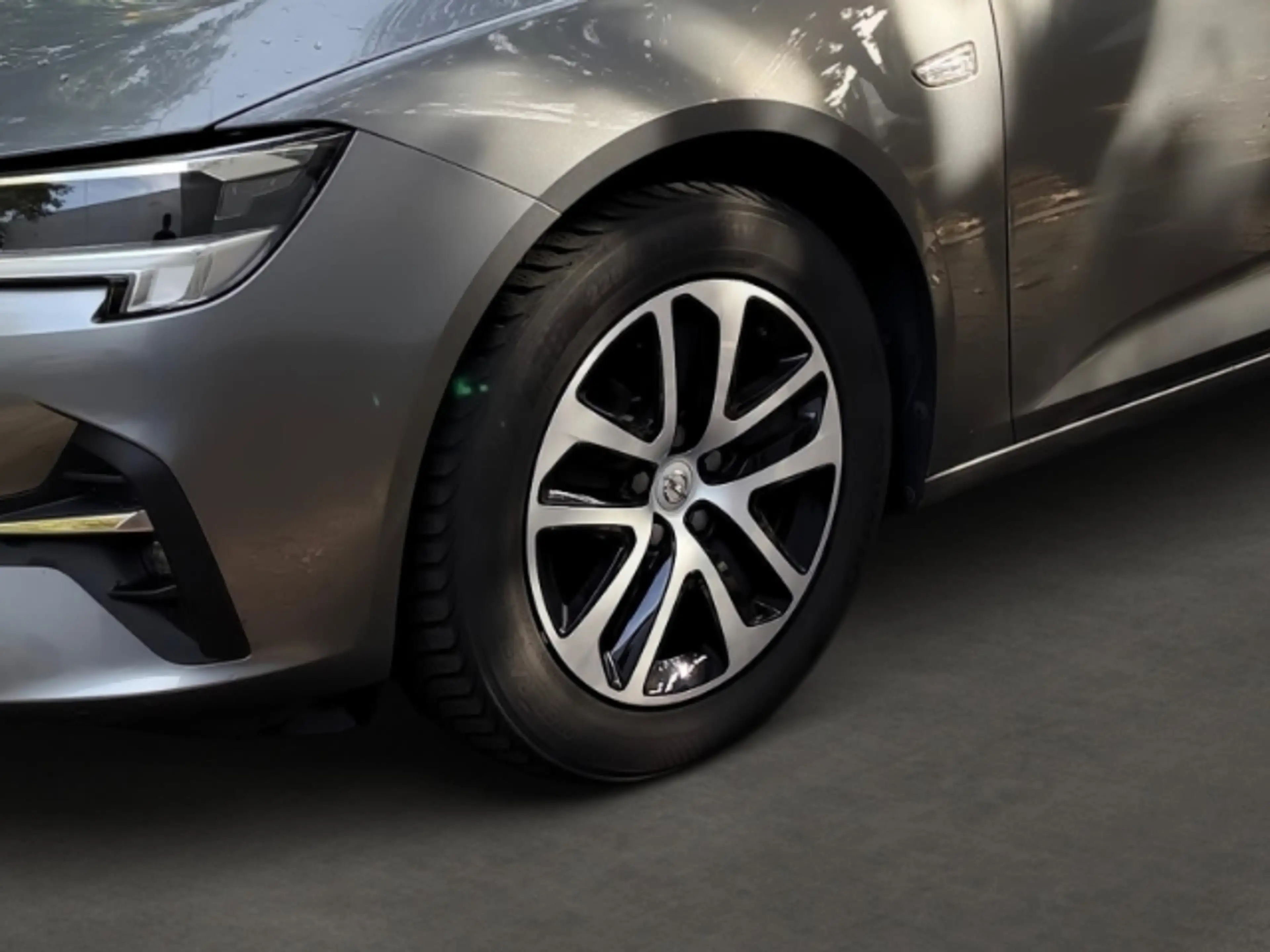 Opel Insignia B Sports Tourer Elegance+Navi+Kamera+Sitzheizung — photo 6