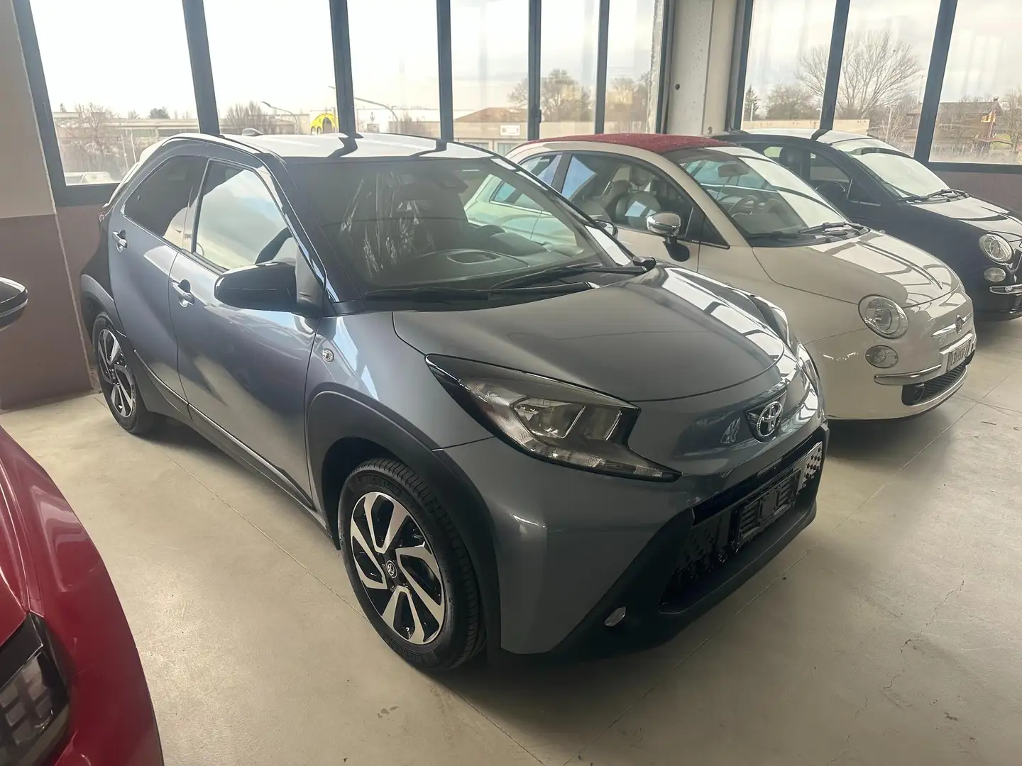 Toyota Aygo X 1.0 Trend 72cv s-cvt Grau - 2