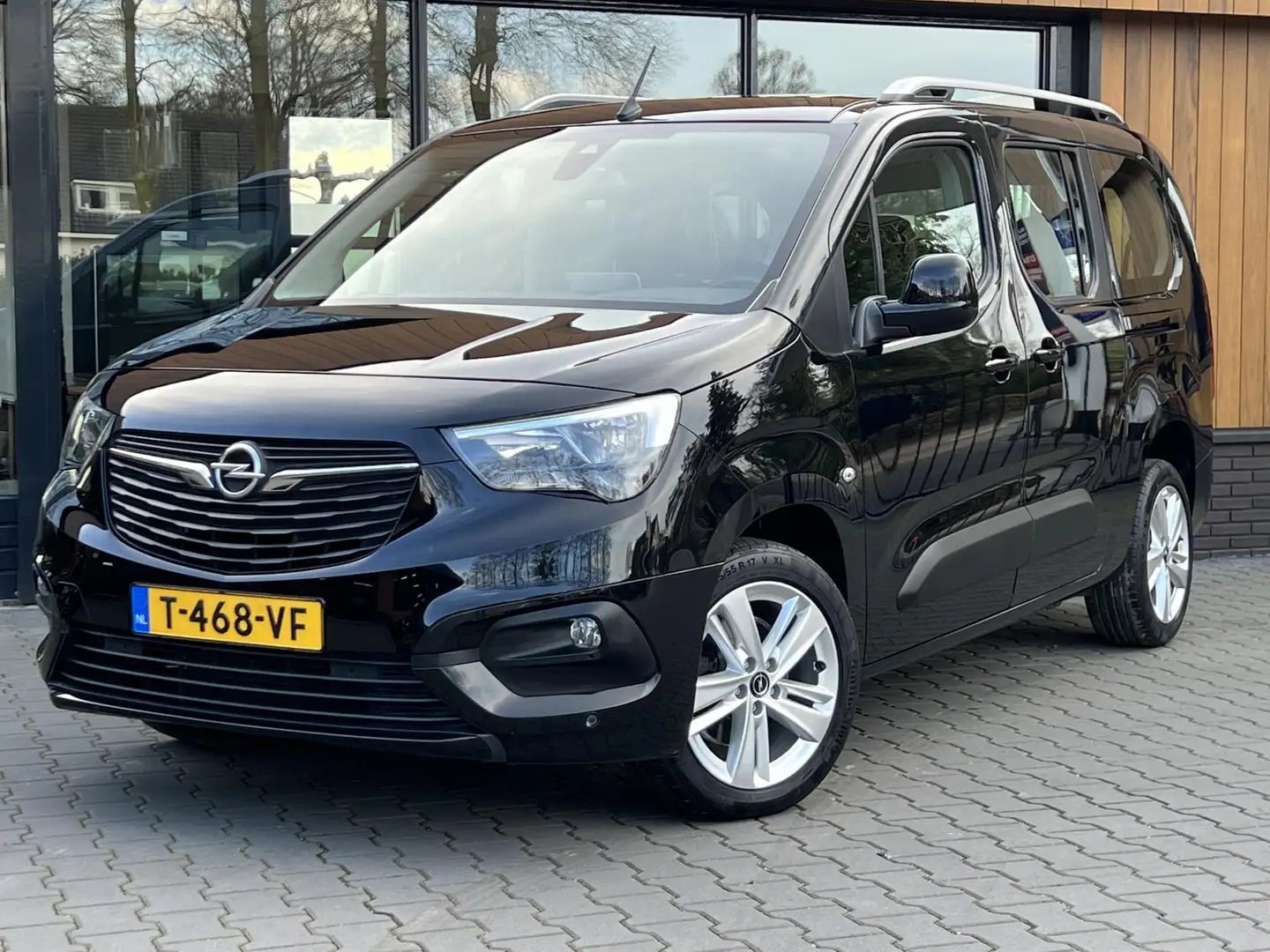 Opel Combo Tour 1.5 CDTI 130pk L2 Edition 7 pers. Automaat!! crna - 2