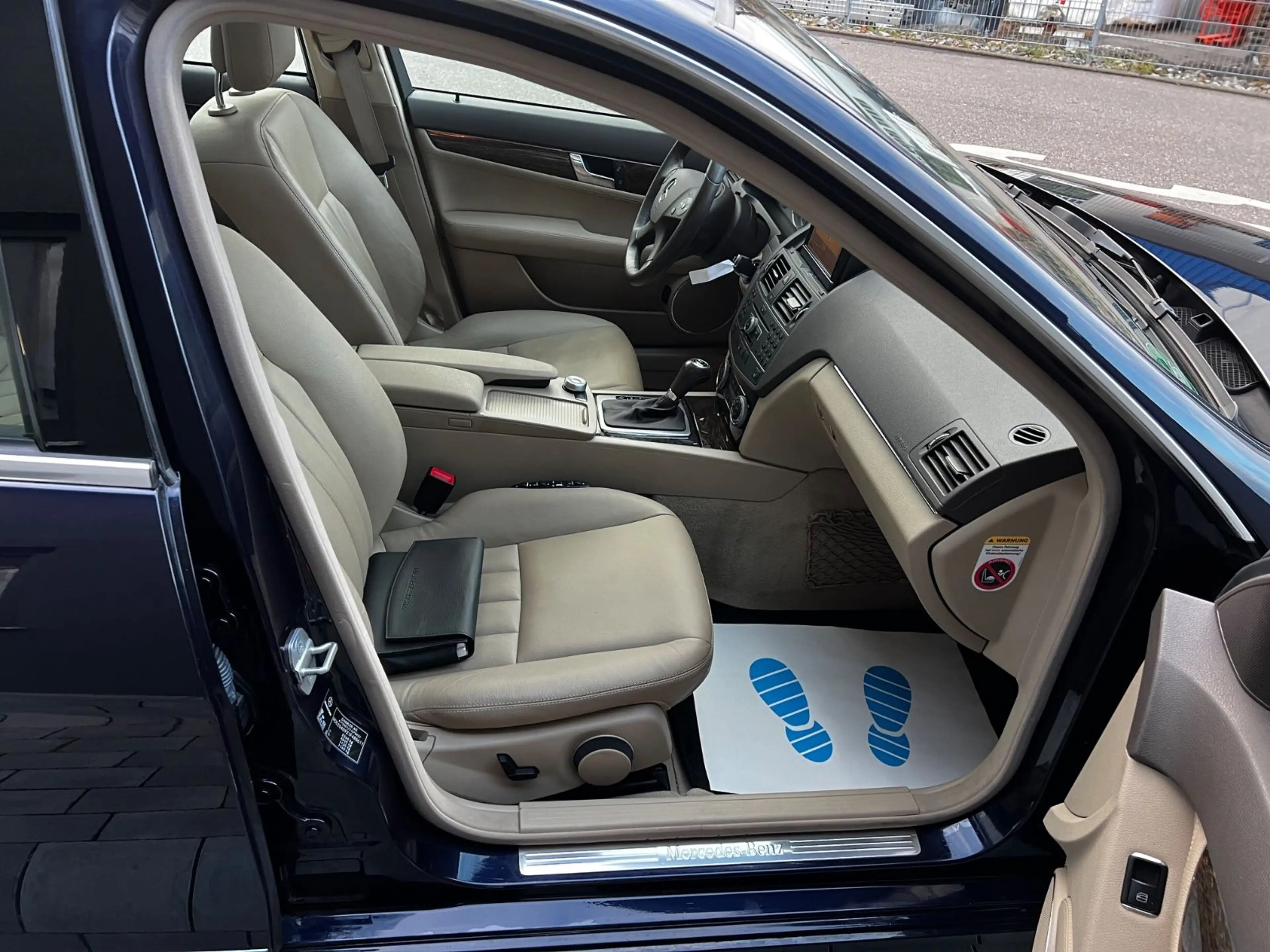 Mercedes-Benz C 350 CDI Lim BlueEfficiency 4Matic Automatik — photo 9