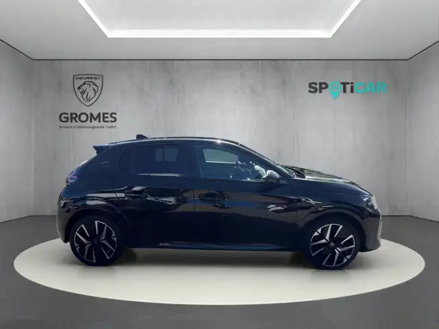 Peugeot 208 view 2