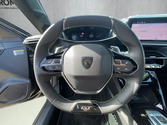 Peugeot 208 view 10