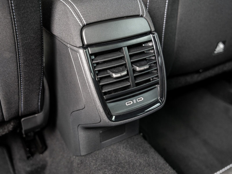 Skoda Kamiq Monte Carlo 1.5 TSI DSG Pano AHK Navi ACC — photo 10