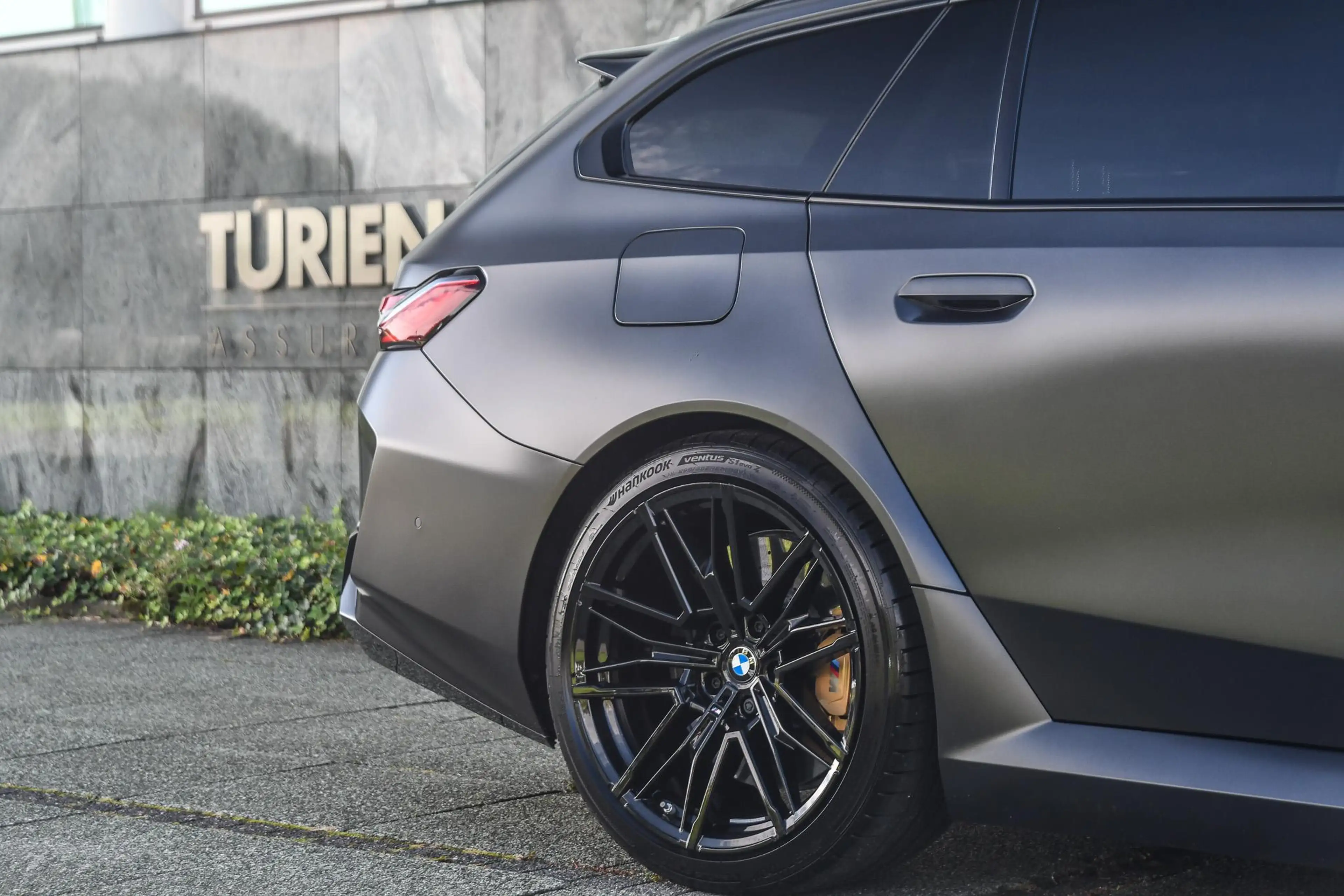 BMW M5 5-serie Touring Frozen Black mat|Trekhaak|BTW|M Dr — photo 5