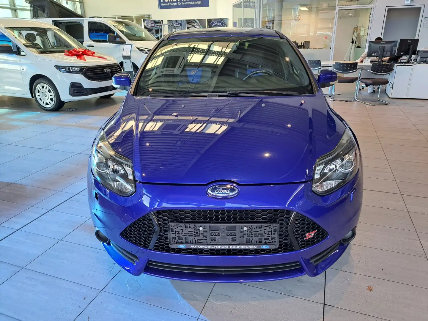 Ford Focus ST 2.0 Xenon SHZ KlimaA PDC Winterpak. Bleu - 2
