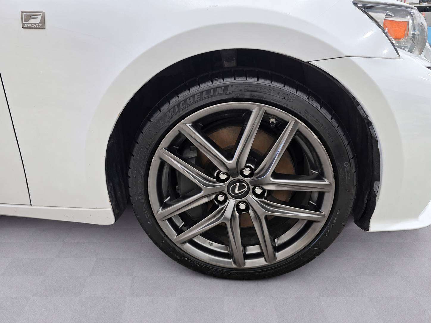 2016 Lexus IS Sedan