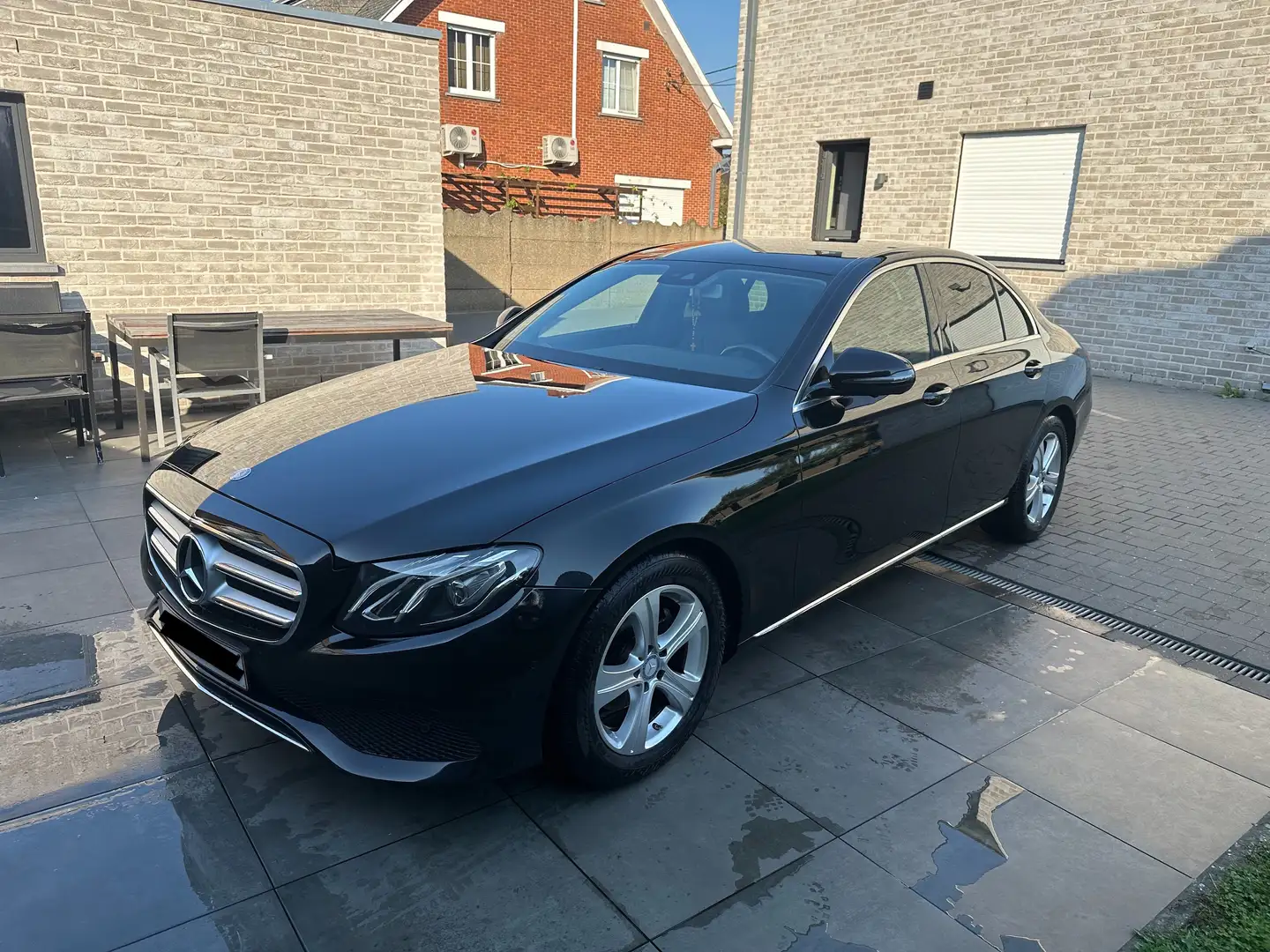 Mercedes-Benz E 200 d Euro 6c 65.000KM Automatique Zwart - 2
