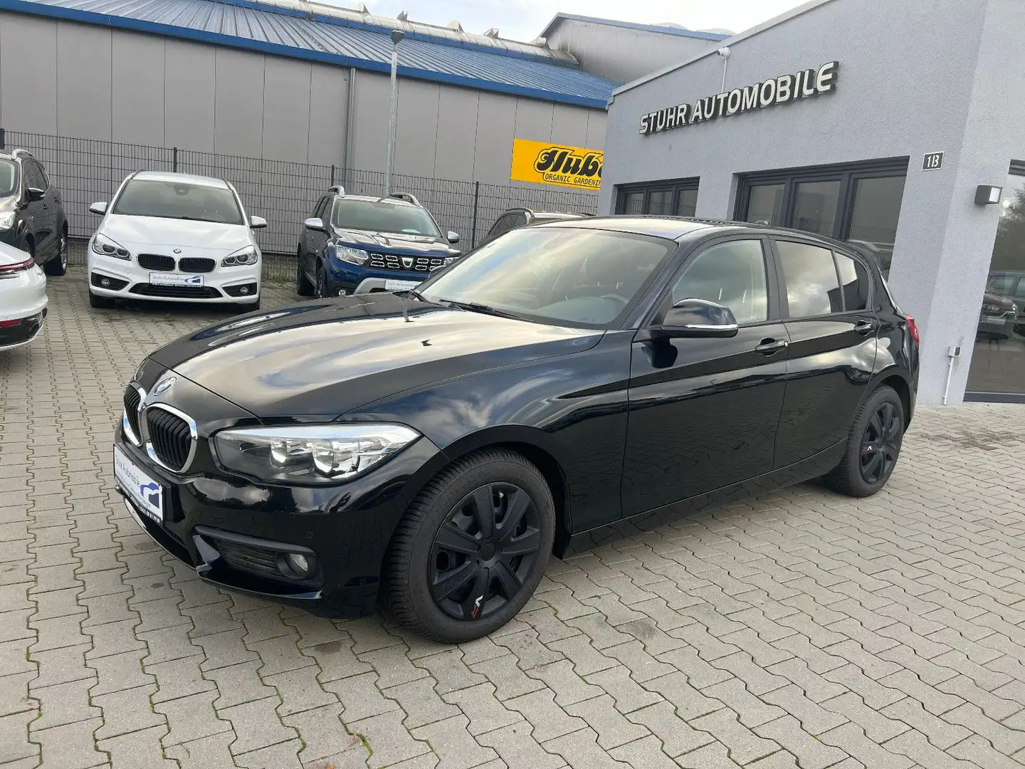 BMW 118 1 Limousine 5-trg. 118 i PDC SHZ Schwarz - 1