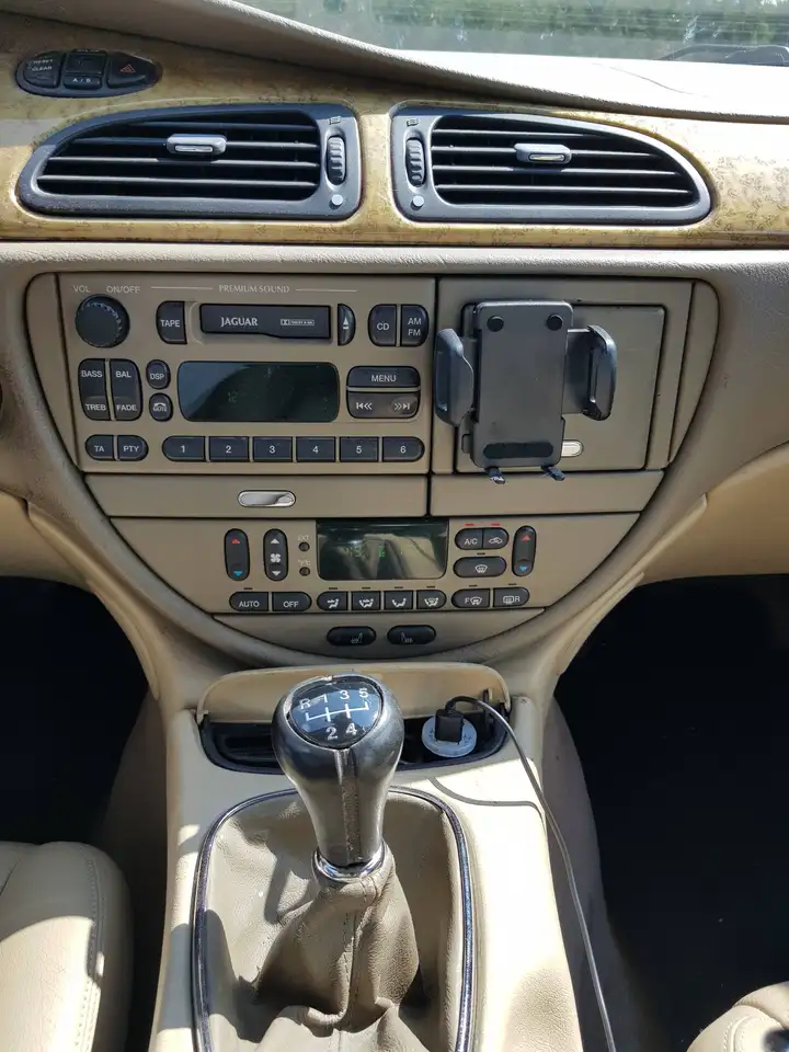 Jaguar S-Type 3.0 V6, foto 2