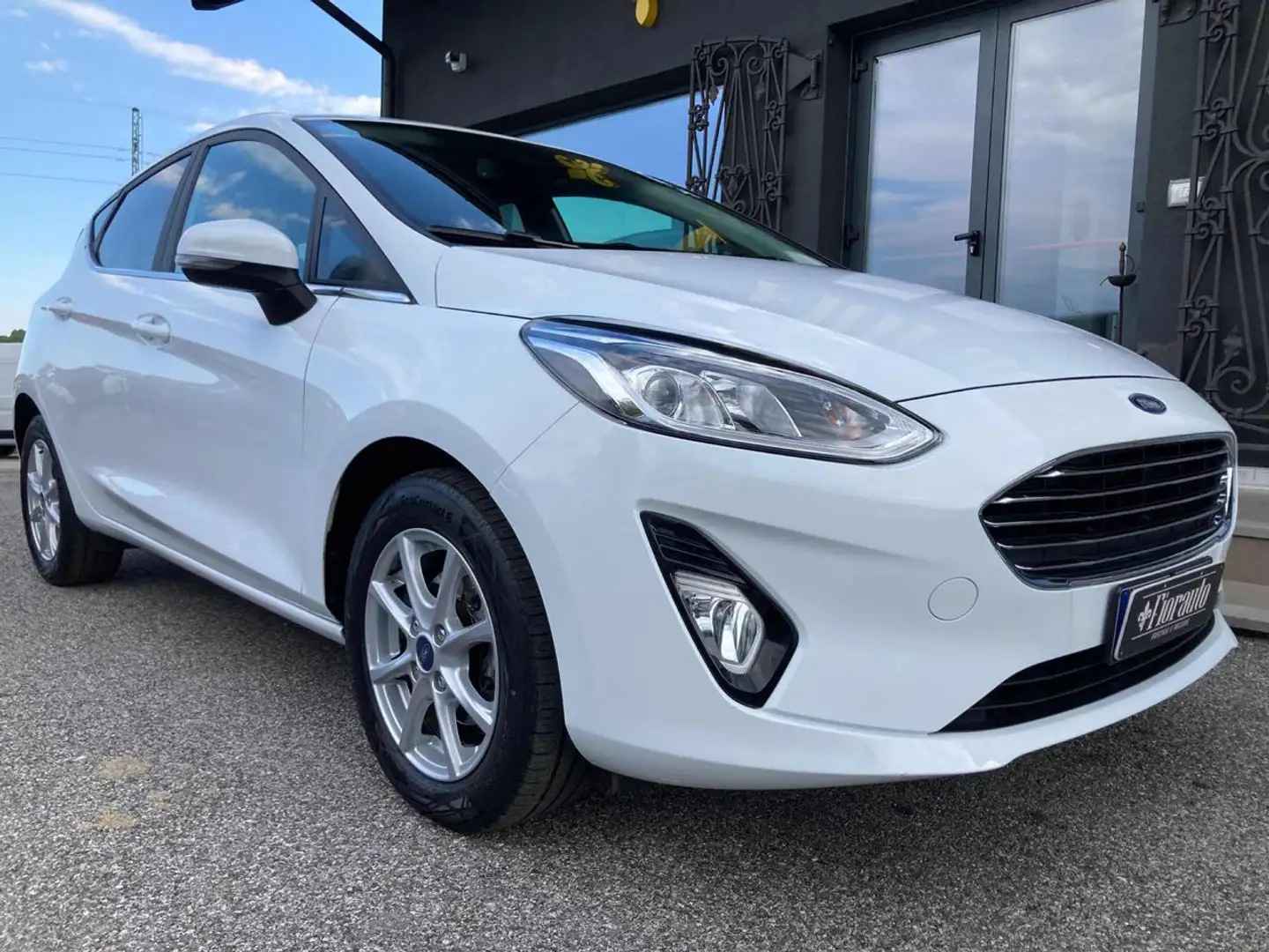 Ford Fiesta 1.1 75 CV 5 porte Titanium Bianco - 2