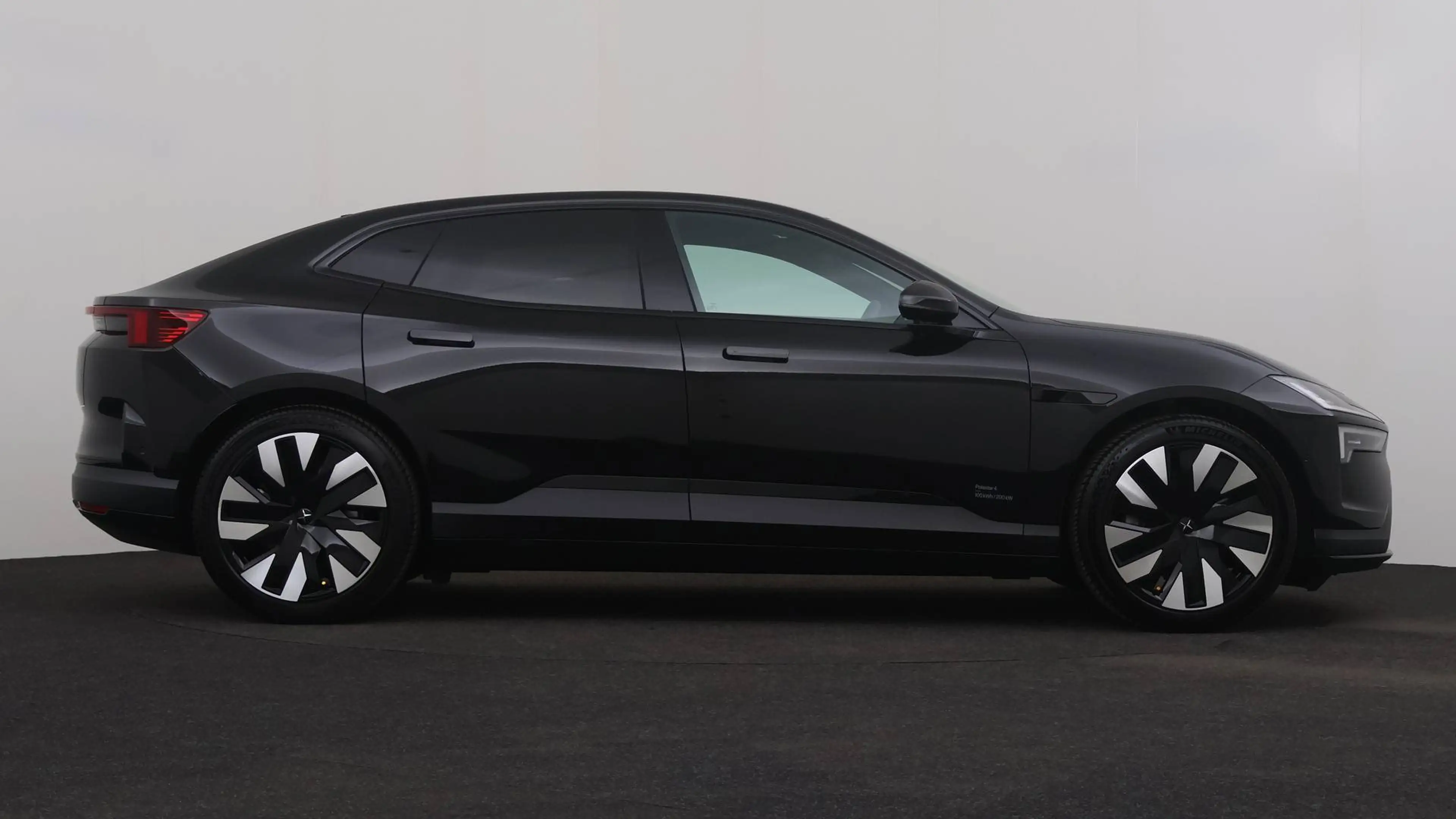 Polestar 4 100 kWh Long Range Single Motor MY26 Prime/Pro — photo 6