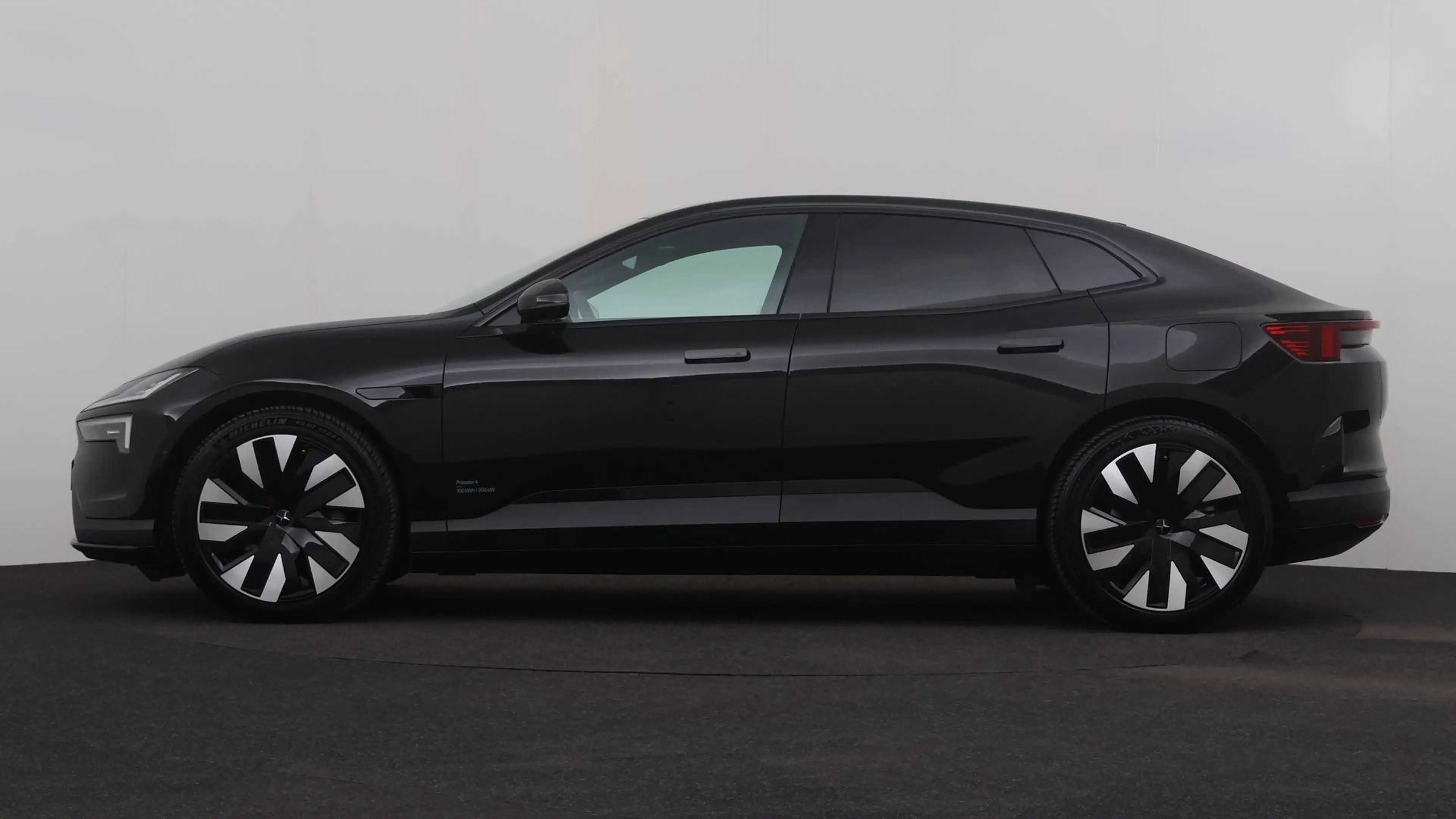Polestar 4 100 kWh Long Range Single Motor MY26 Prime/Pro — photo 2
