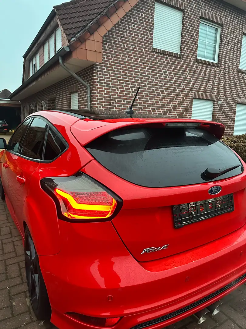 Ford Focus 1.0 EcoBoost Start-Stopp-System ST-Line - 2